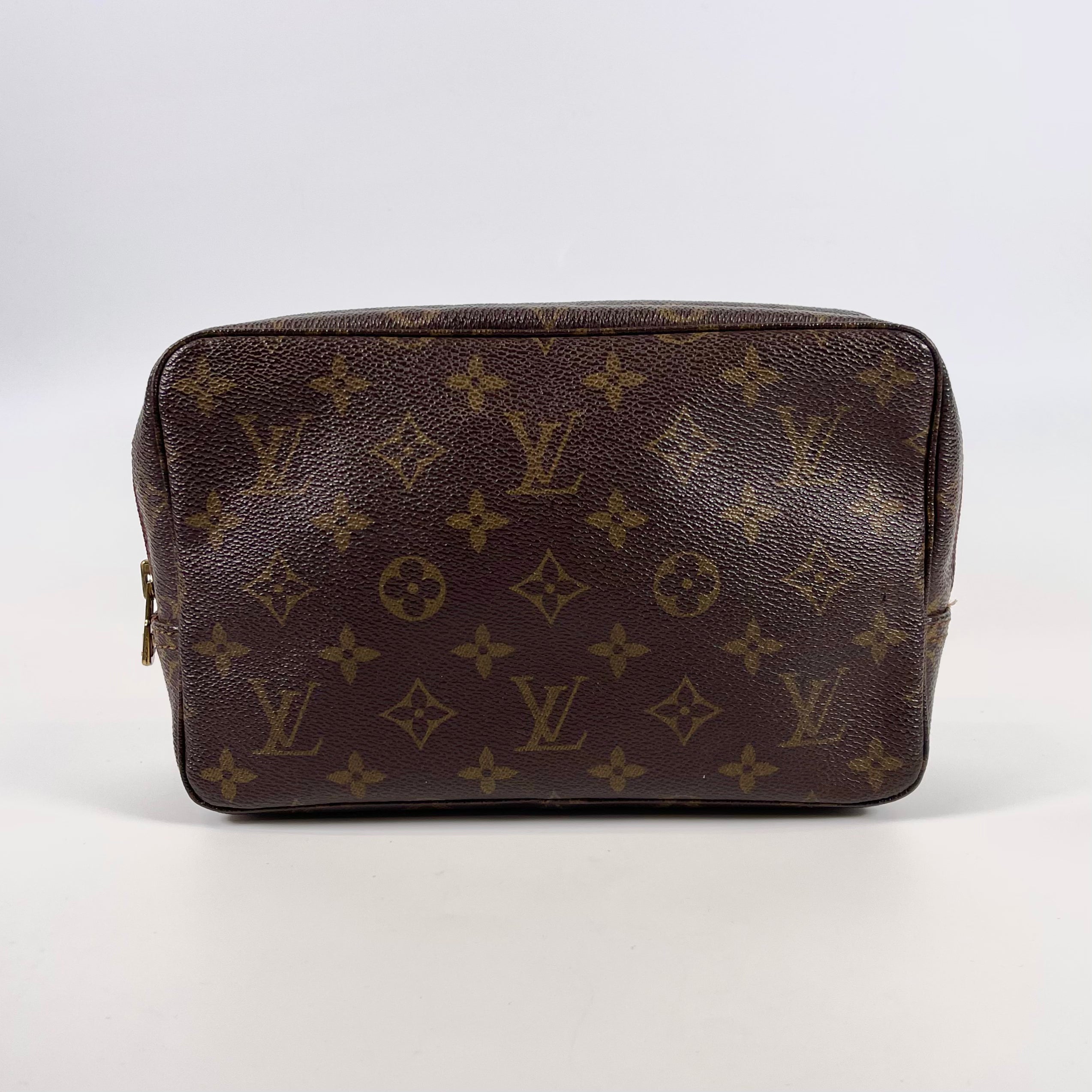 2512 secondhand Louis Vuitton Monogram Trousse Wallet