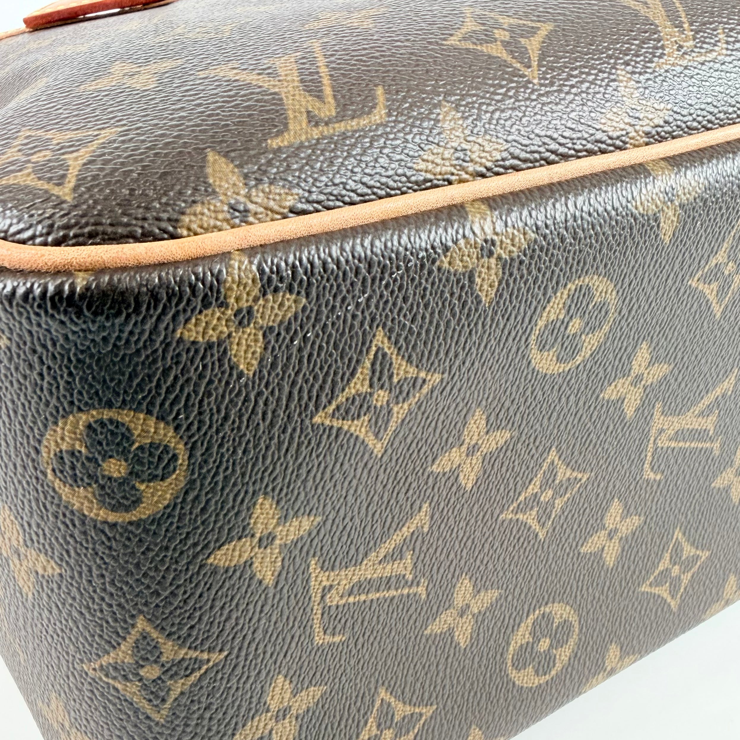 2606 secondhand LV Monogram Deauville