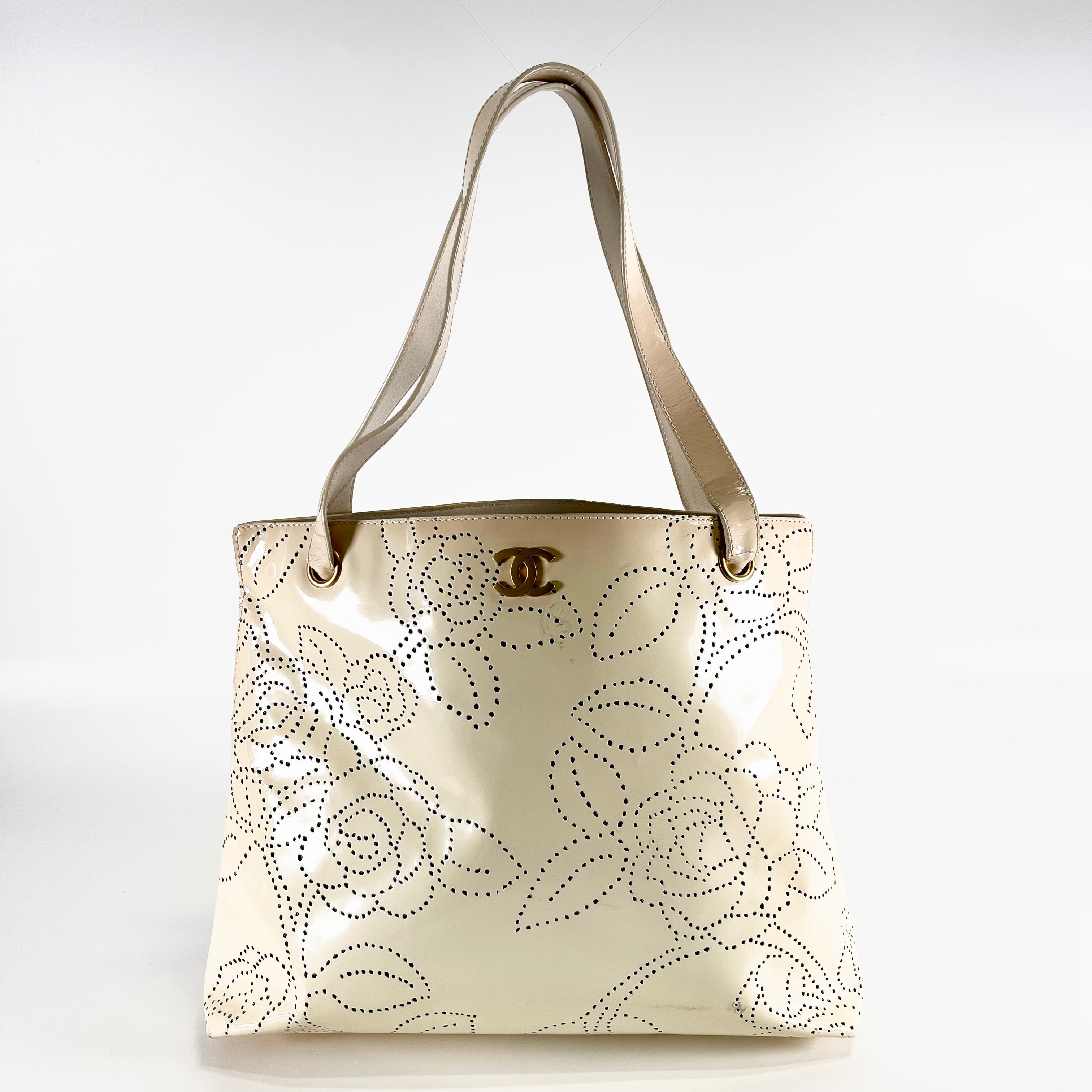 2602 secondhand CHANEL hand bag