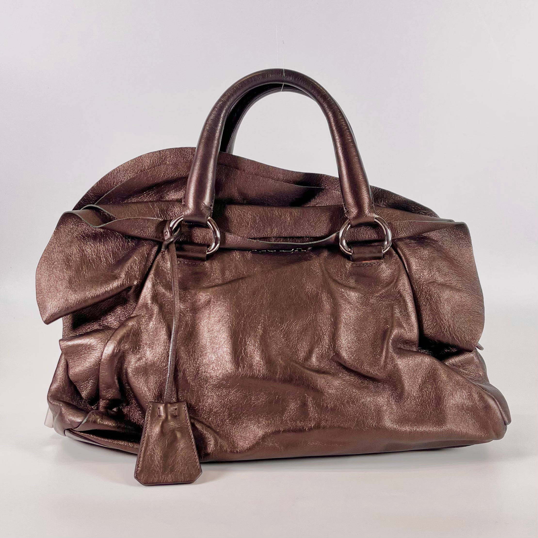 2601 secondhand PRADA hand bag