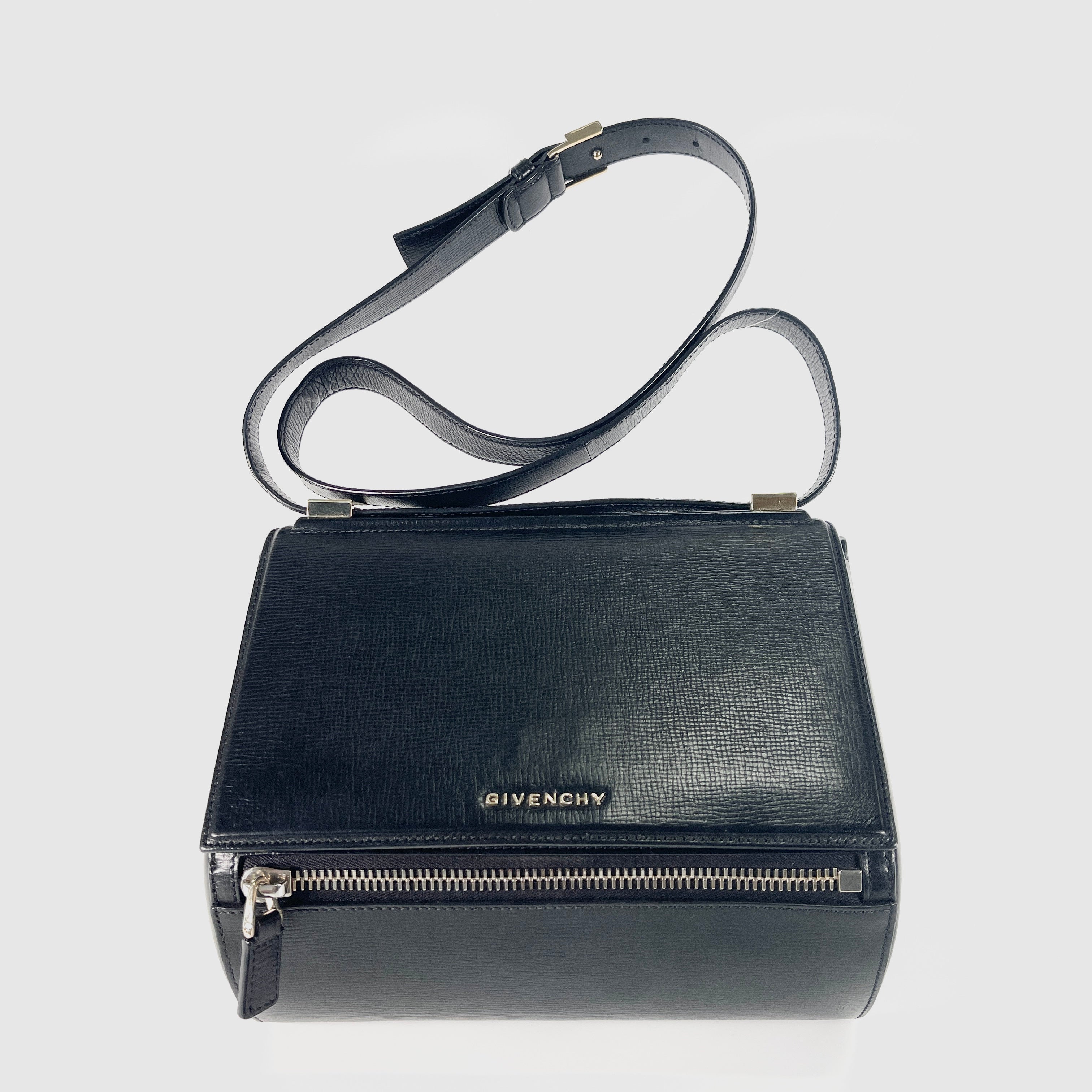 2602 secondhand GIVENCHY van Pandora Shoulder bag