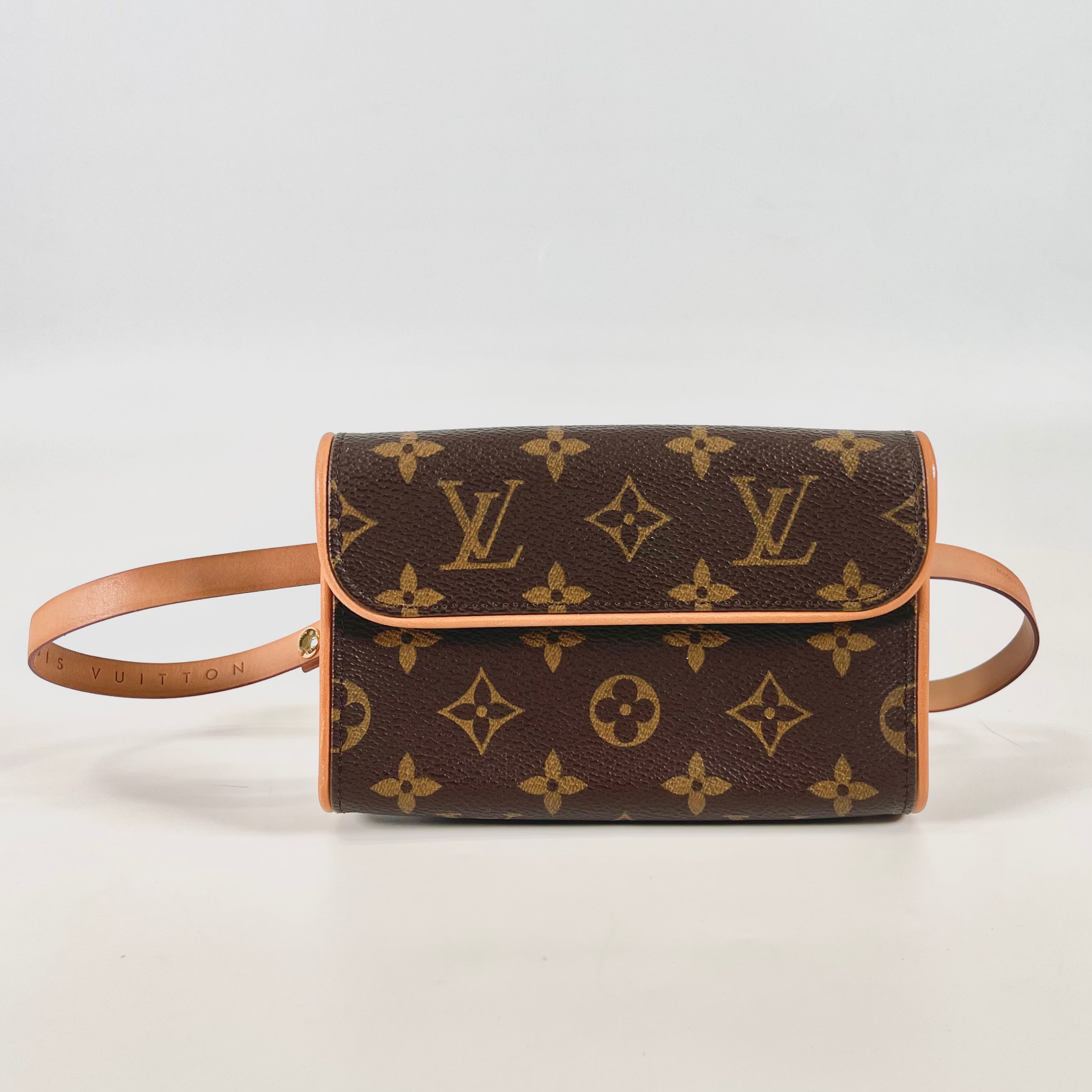2602 secondhand LV Pochette Florentine M51855