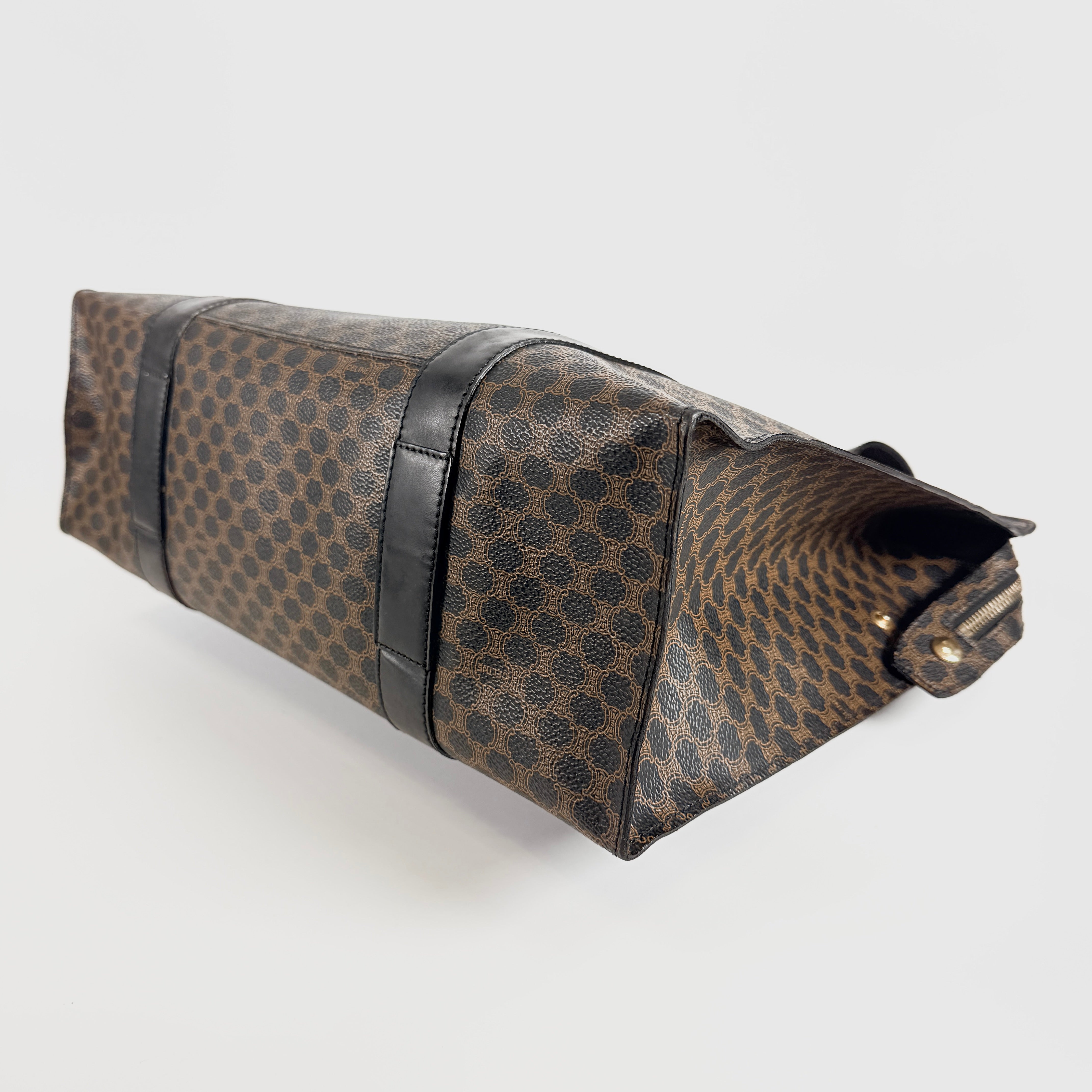 2607 secondhand CELINE Macadam Shoulder bag