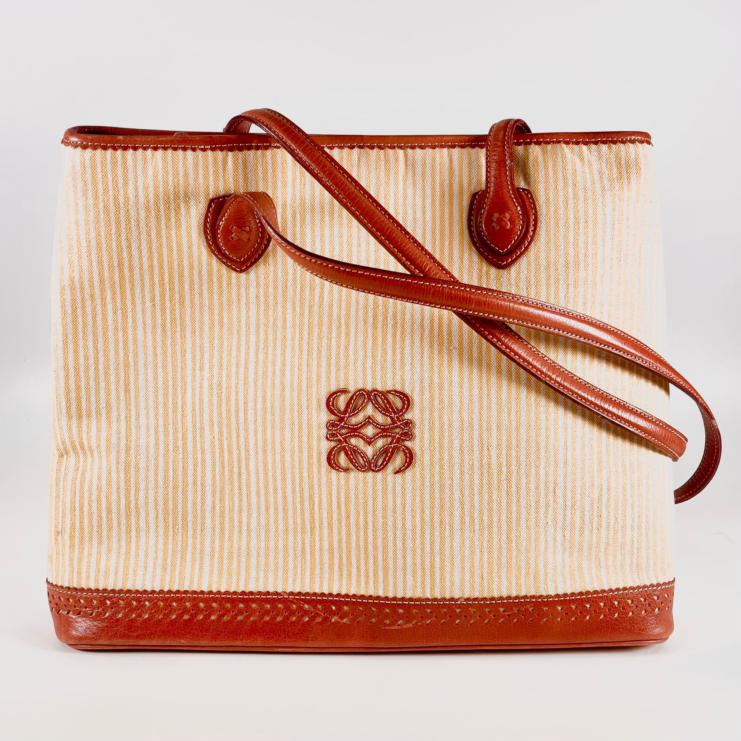 2512 secondhand LOEWE Tote Bag