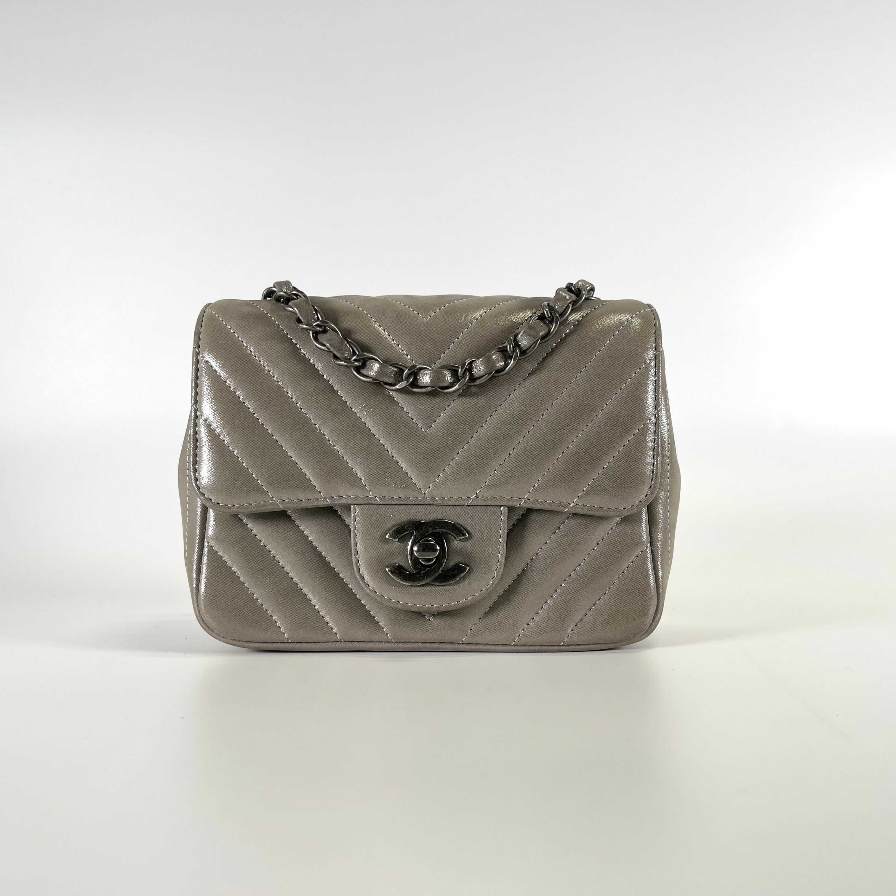 2510 CHANEL Chevre Mini Flap No. 22