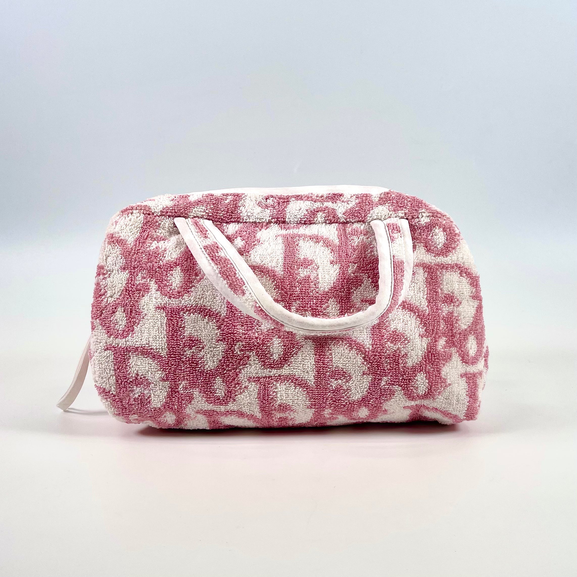 2512 secondhand CD pile travel pouch