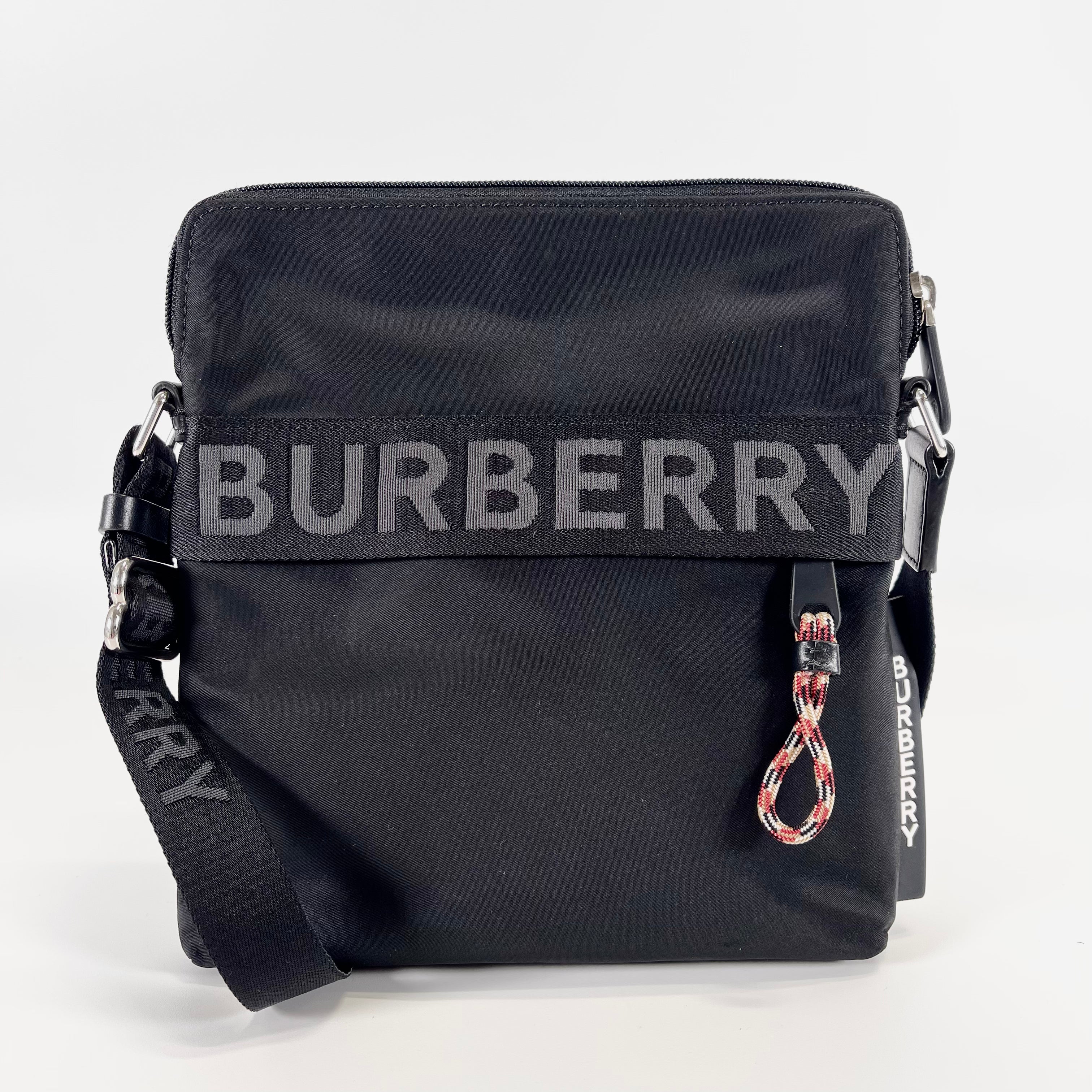 2602 secondhand BURBERRY logo nylon Shoulder bag black