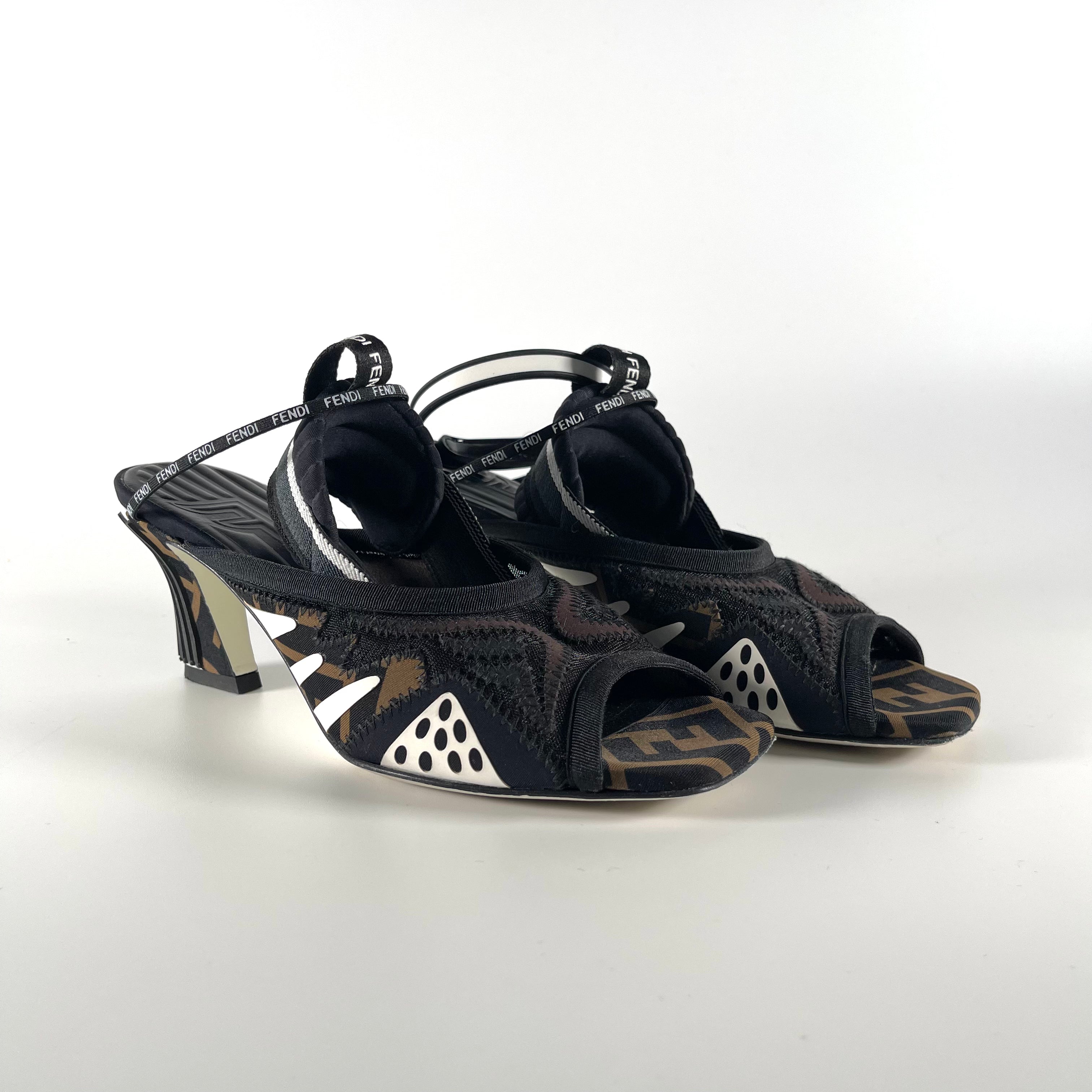 2512 secondhand FENDI fabric Sandals 35 1/2 Women's Brown Zucca
