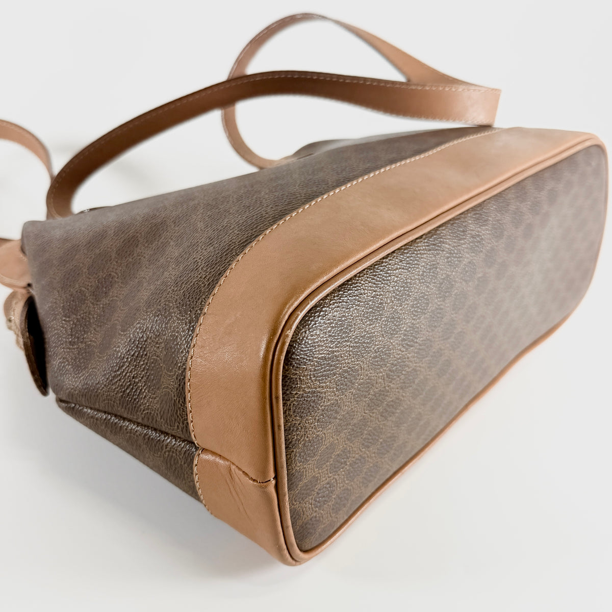 2606 secondhand CELINE hand bag Inside pin