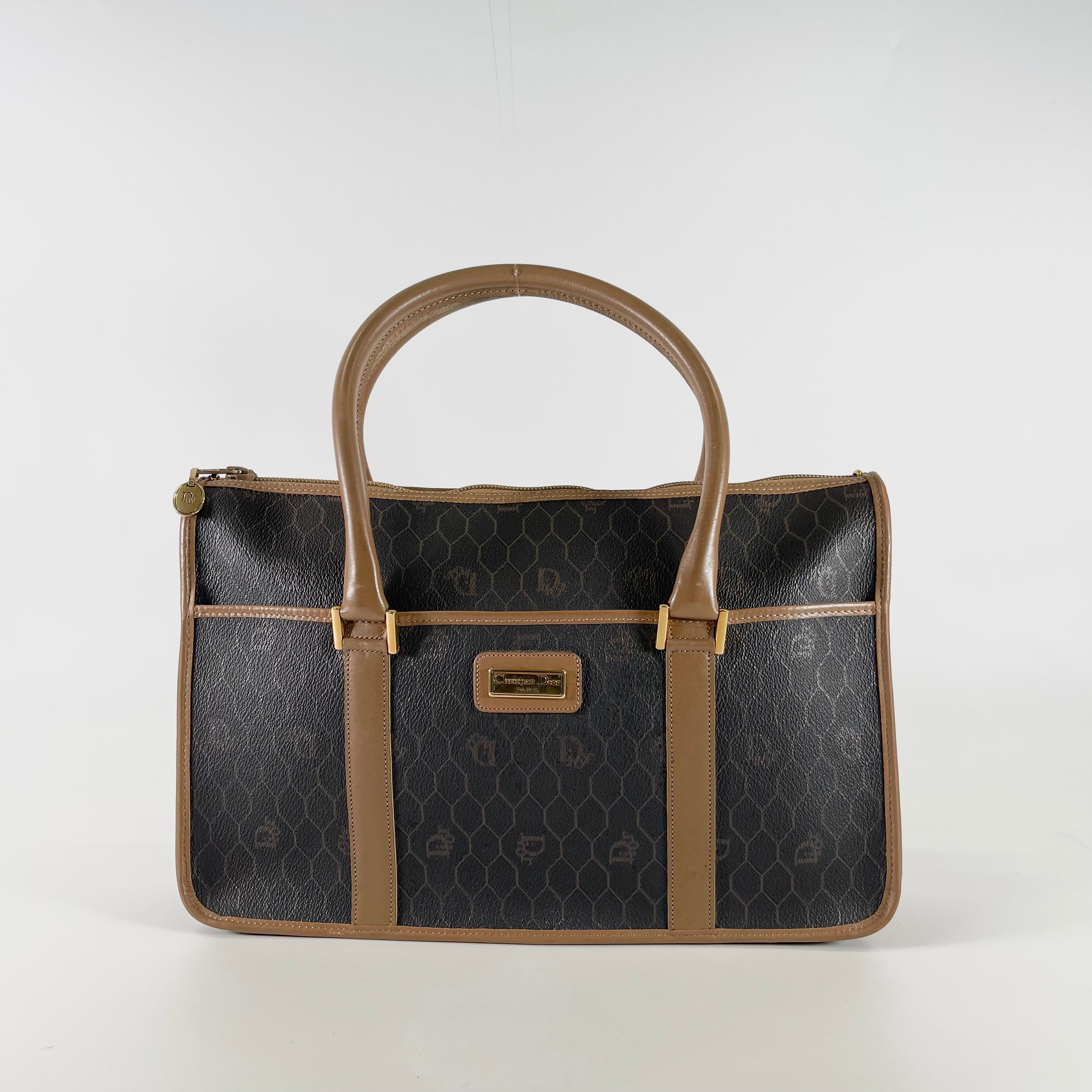 2604 secondhand CD honeycomb hand bag