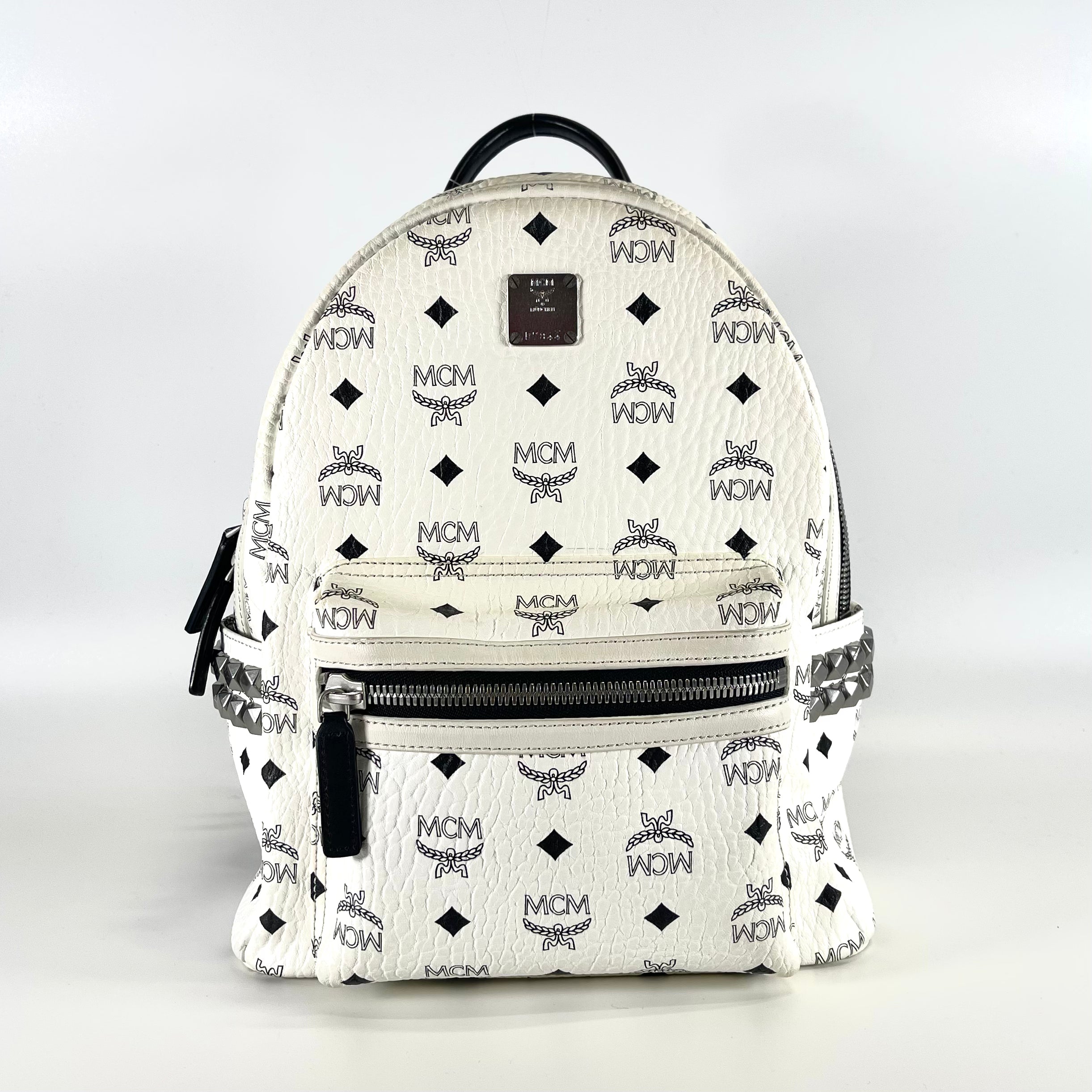 2512 secondhand MCM Visetos leather backpack white