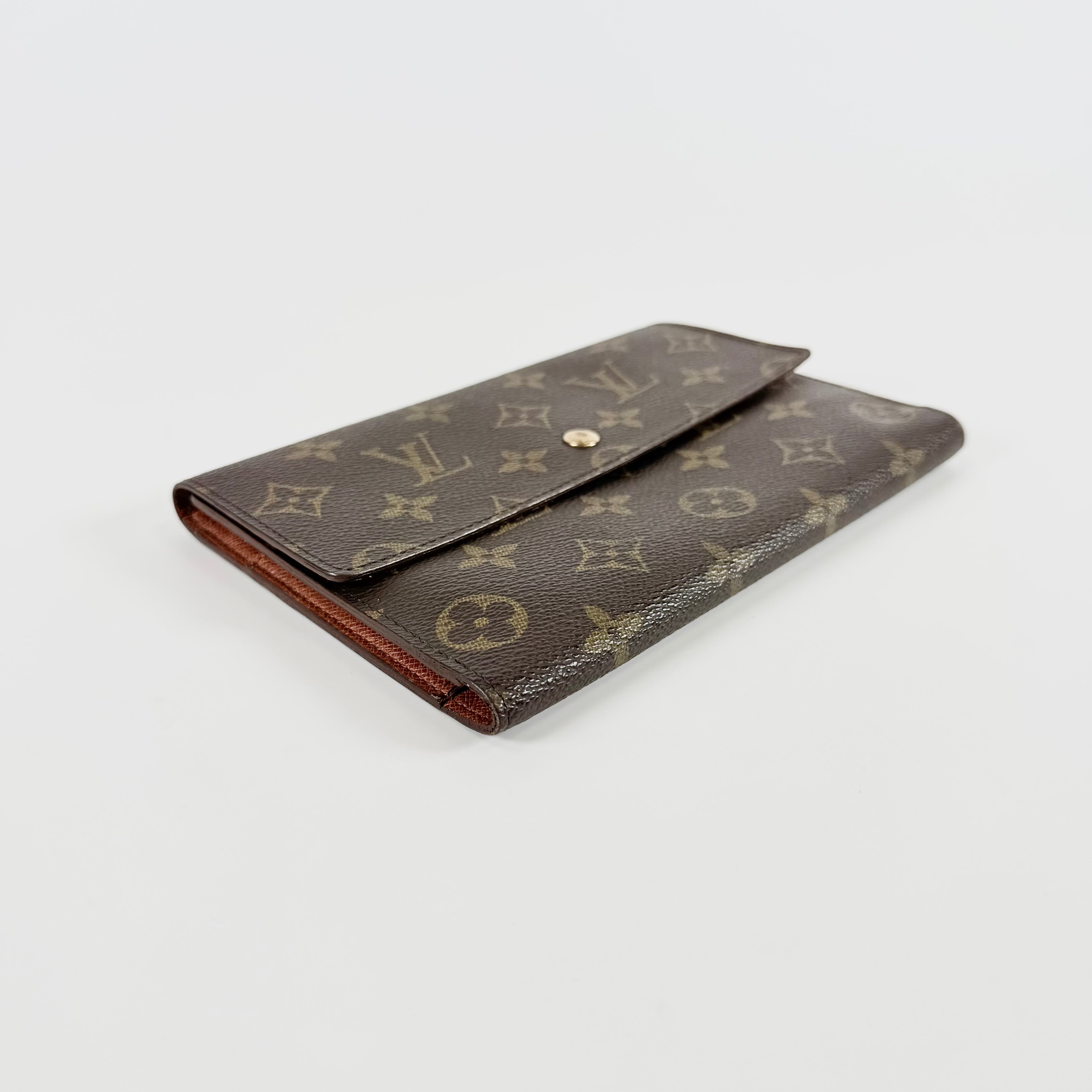 2608 secondhand LV Monogram Pochette Passeport Wallet