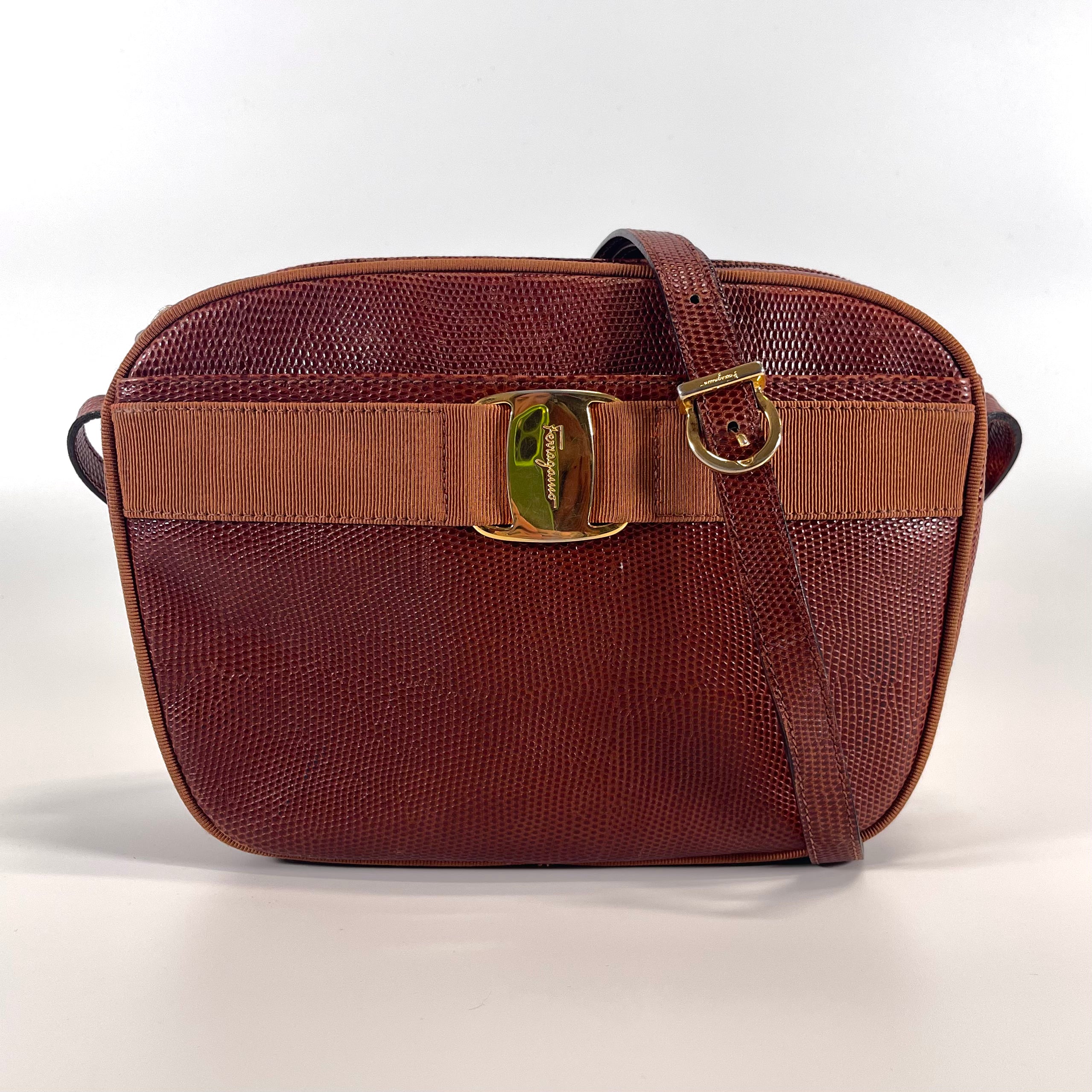 2512 secondhand Ferragamo shoulderbag