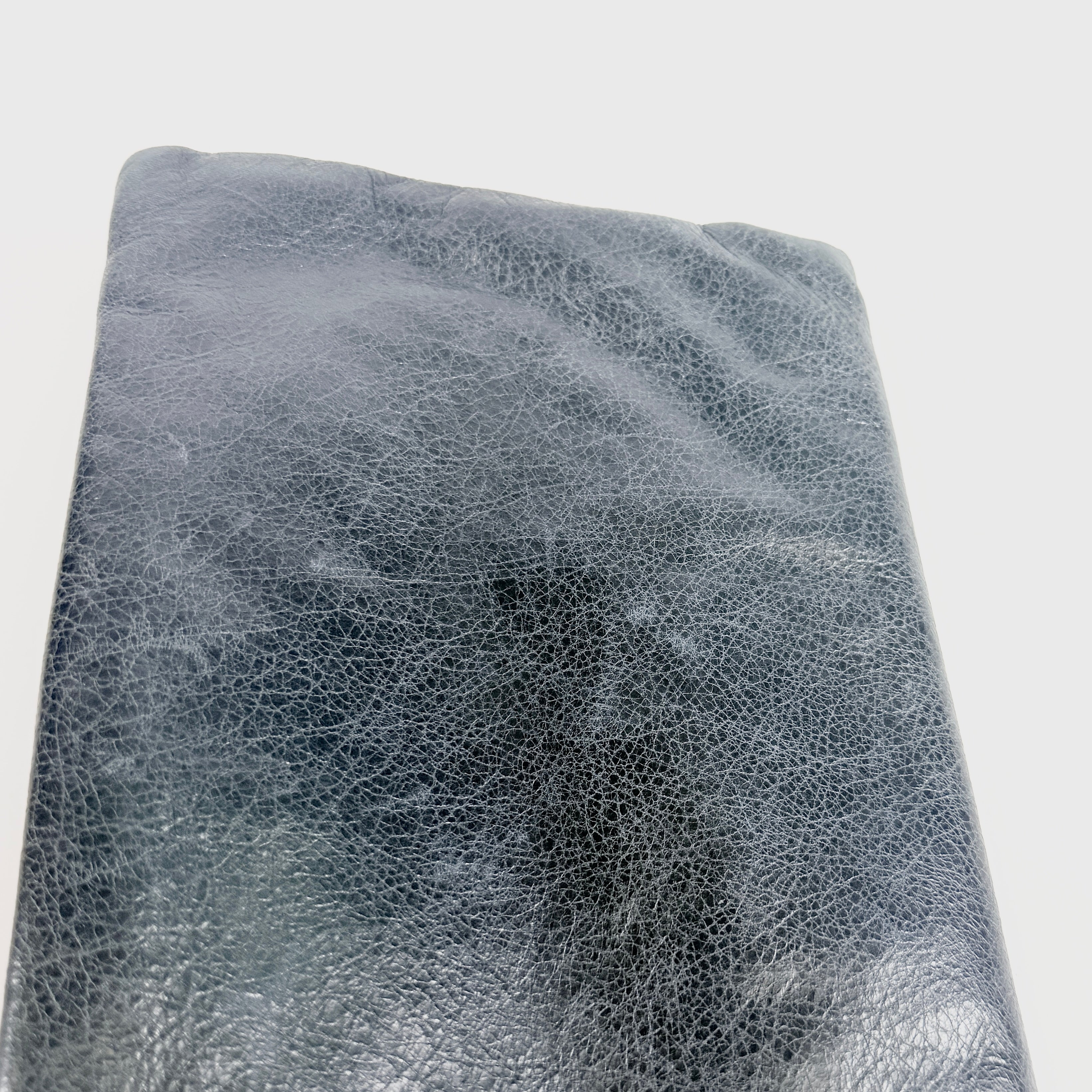 2608 secondhand BALENCIAGA Classic Clutch Grey