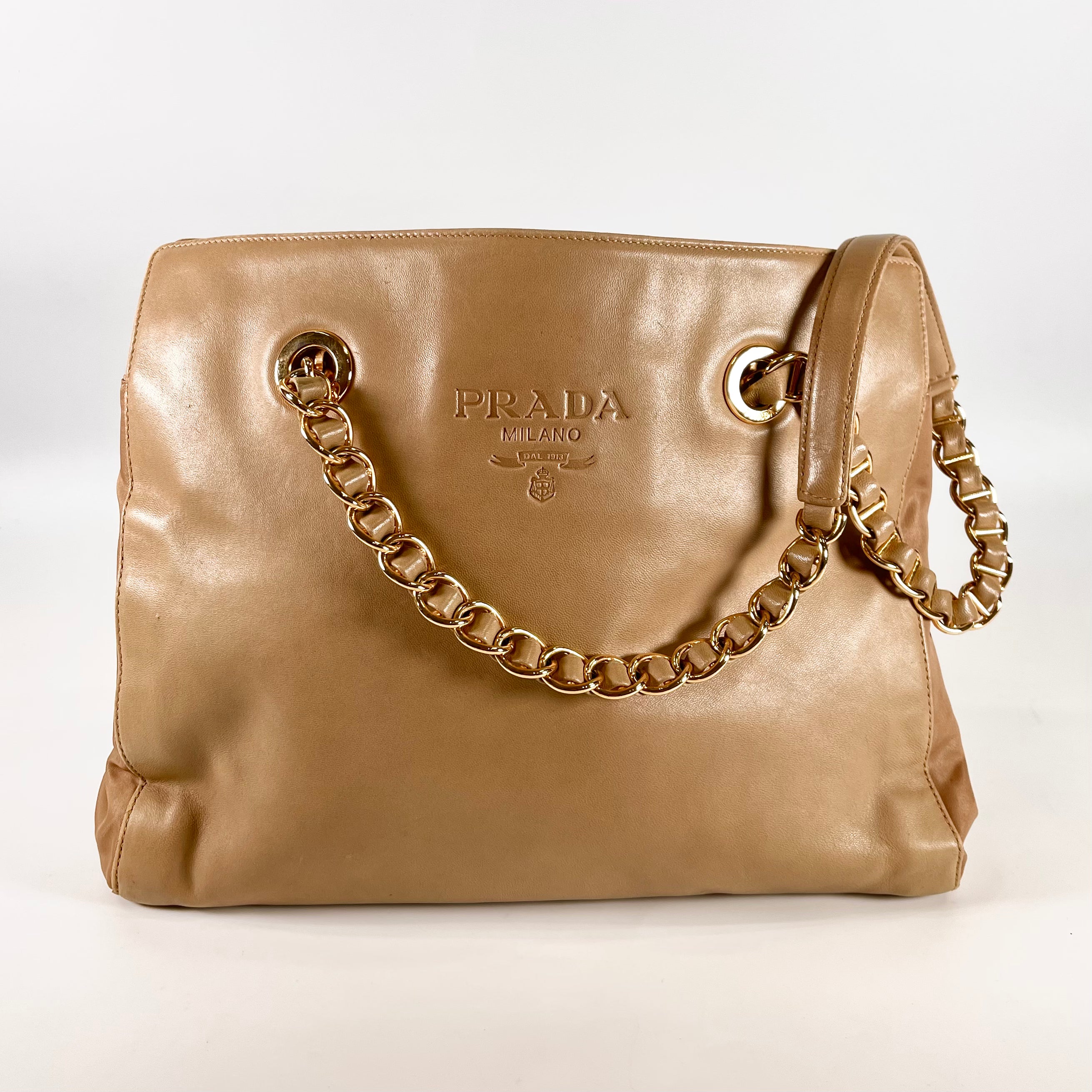 2602 secondhand PRADA leather Chain Bag