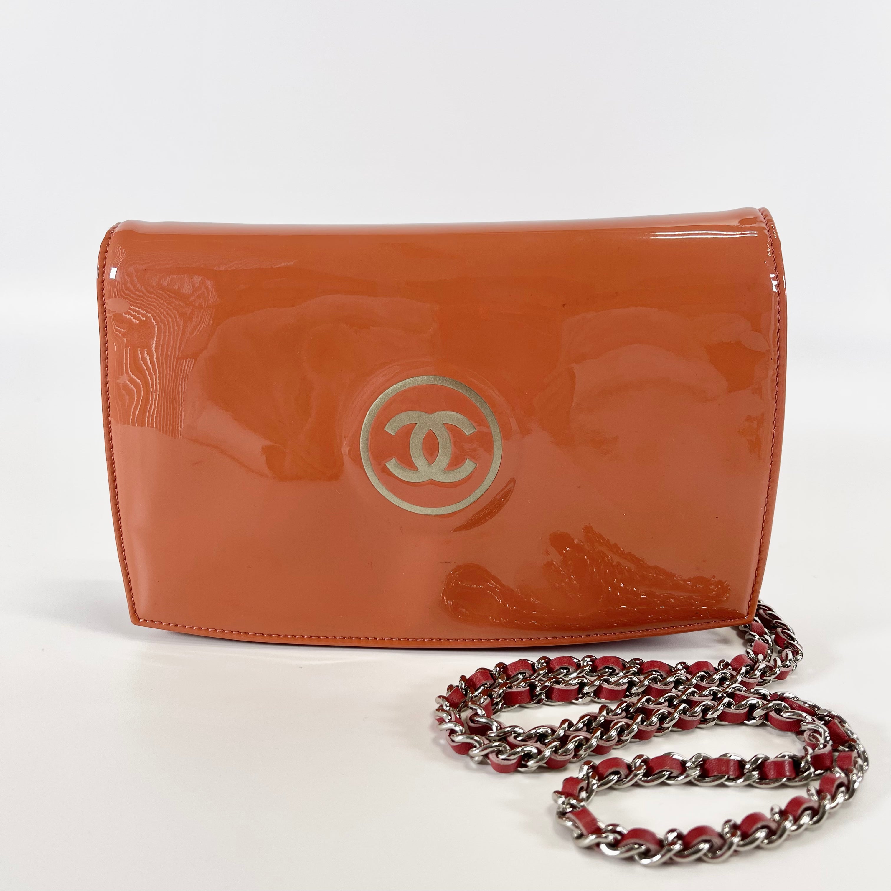 2602 secondhand CHANEL patent Chain Wallet