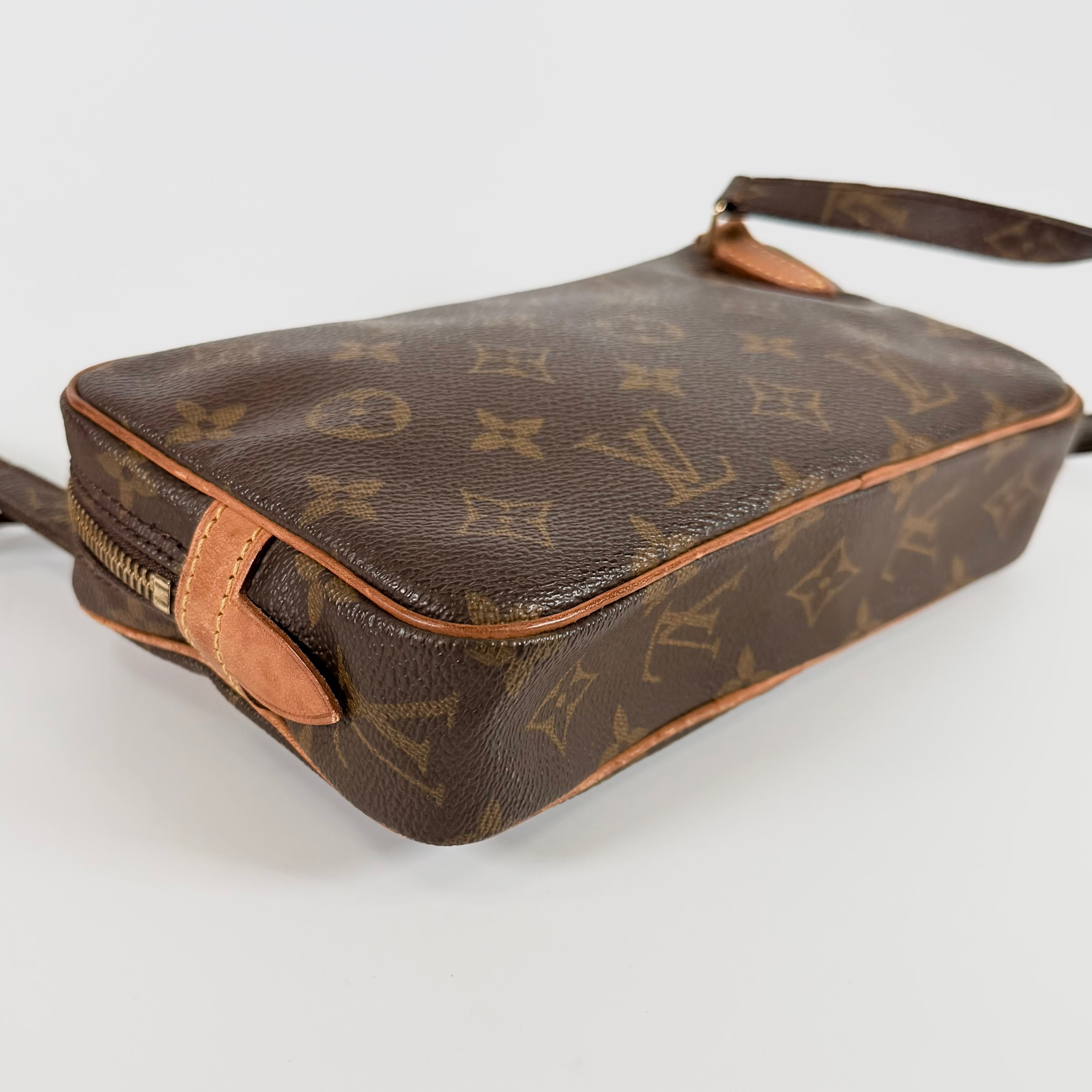 2606 secondhand LV bag / others Marly Bandouliere Monogram