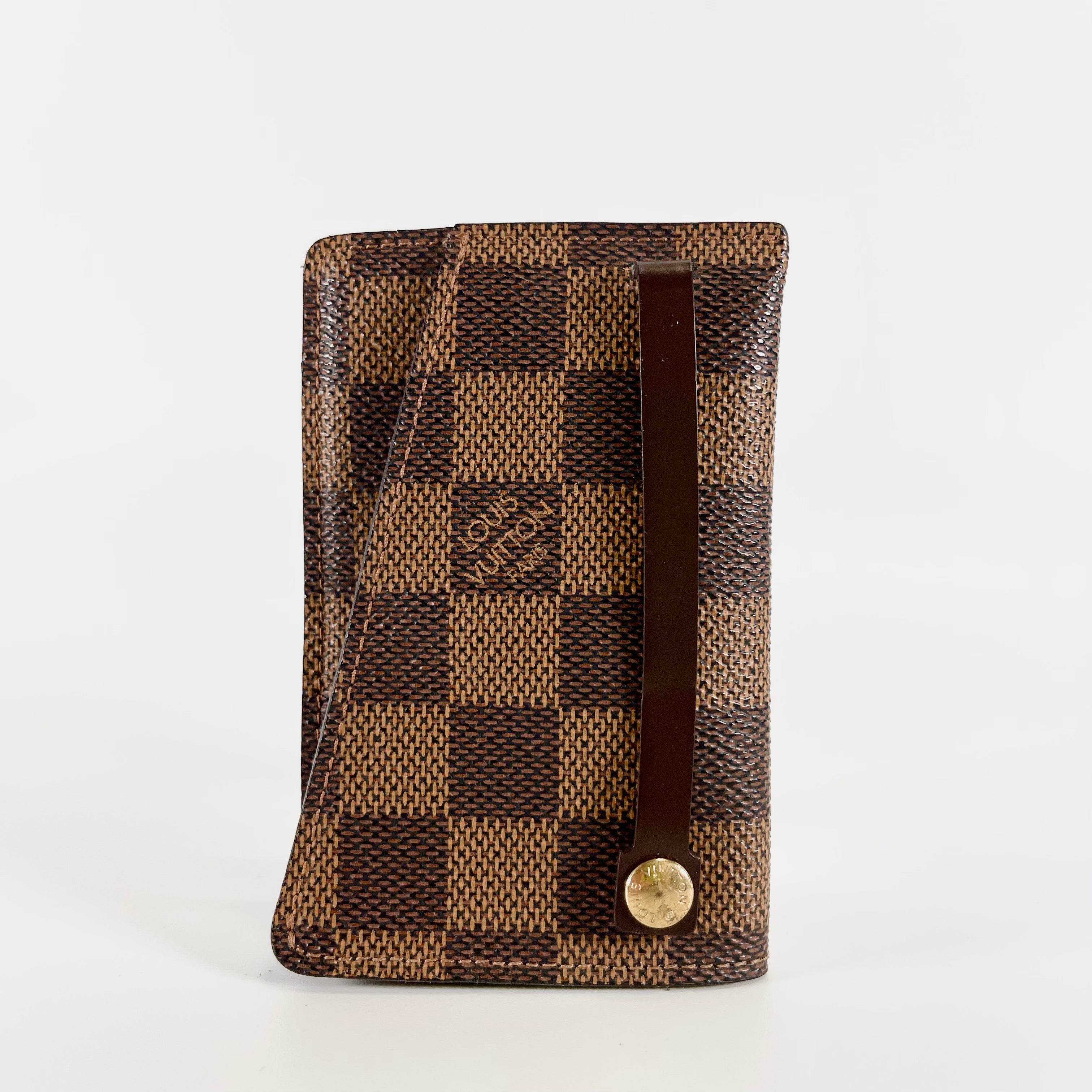 2602 secondhand LV key case