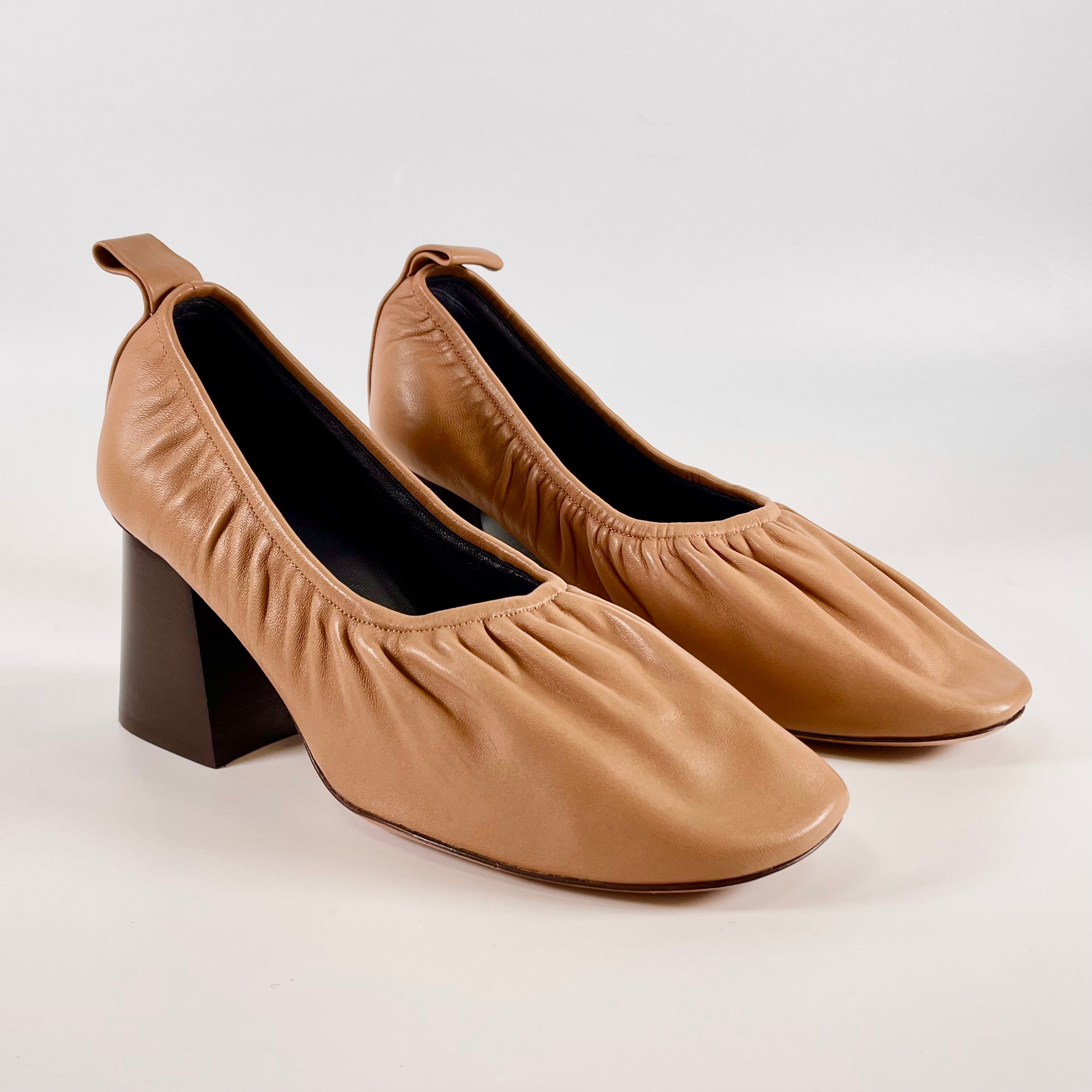 2602 secondhand CELINE 18SS suede leather pumps 36.5