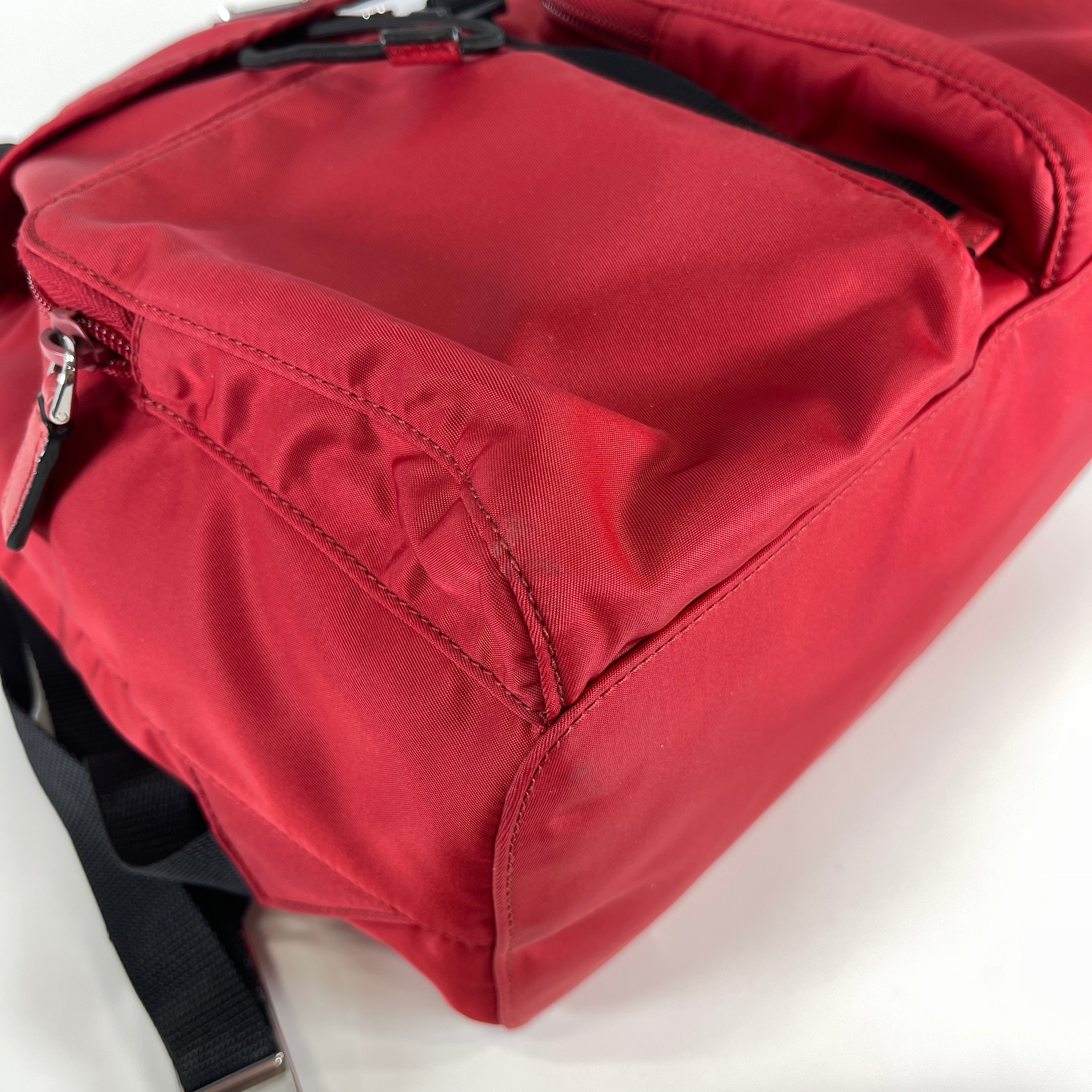 2604 secondhand PRADA backpack logo plate Red nylon