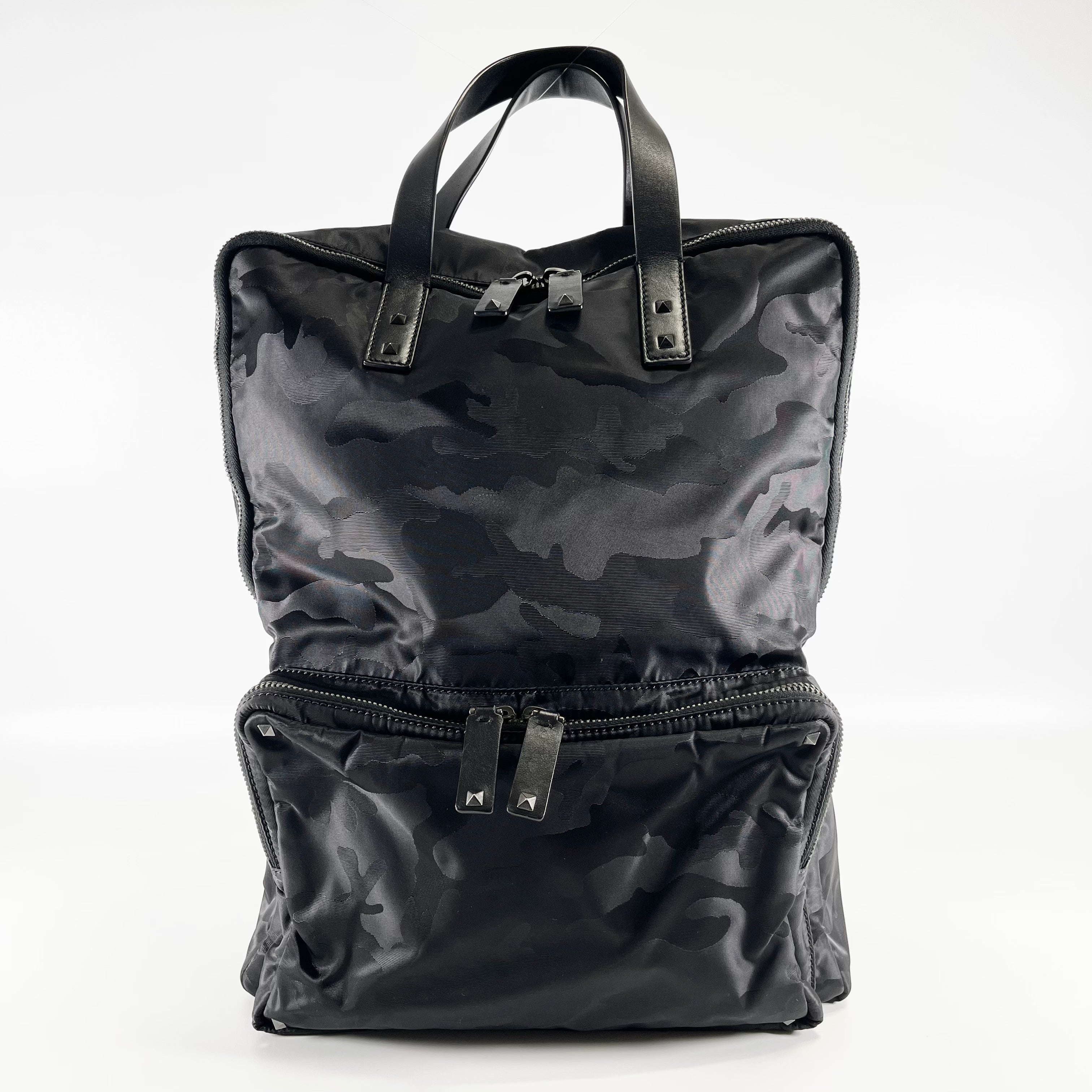 2602 secondhand VALENTINO bag nylon black backpack