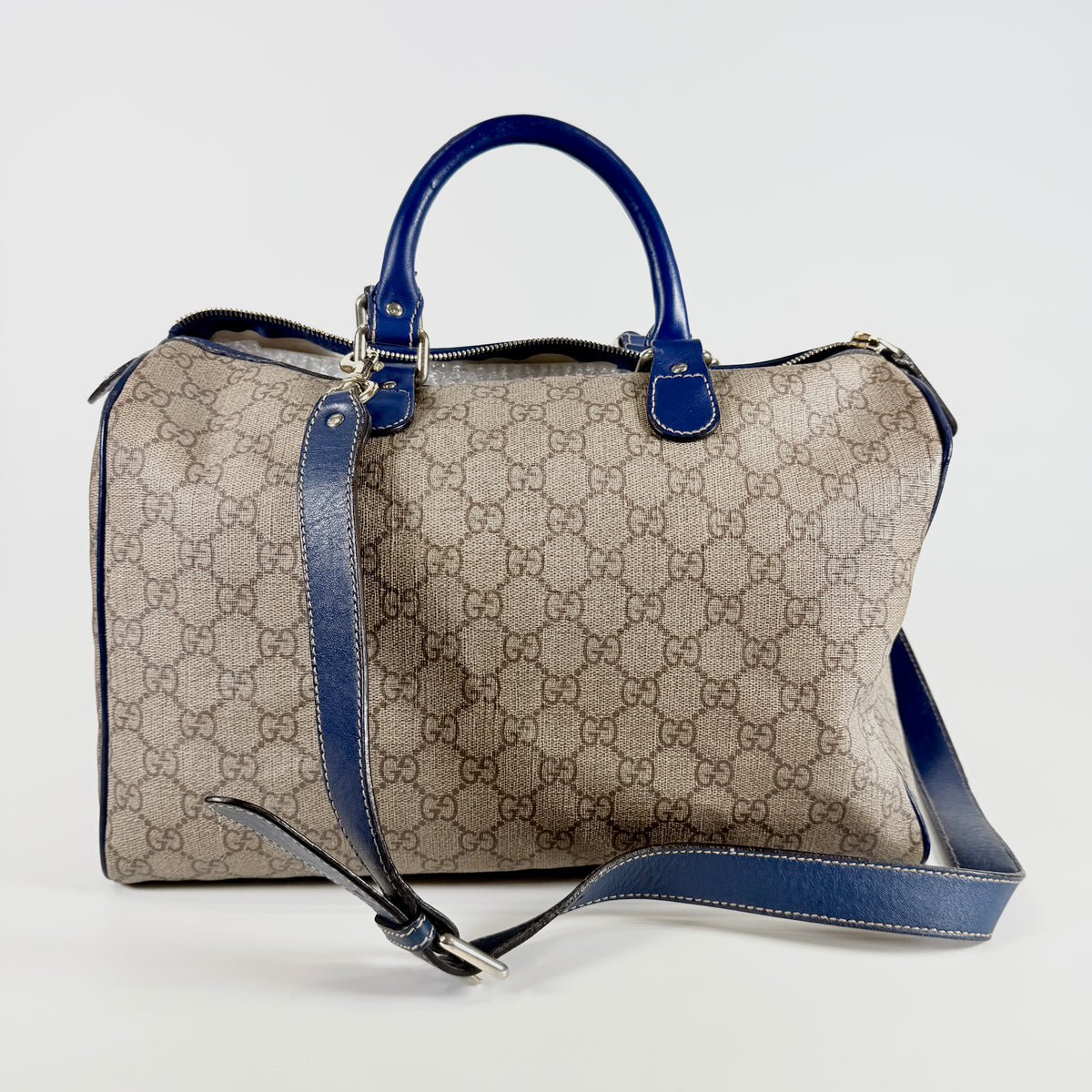 2606 secondhand GUCCI GG Supreme 2Way bag