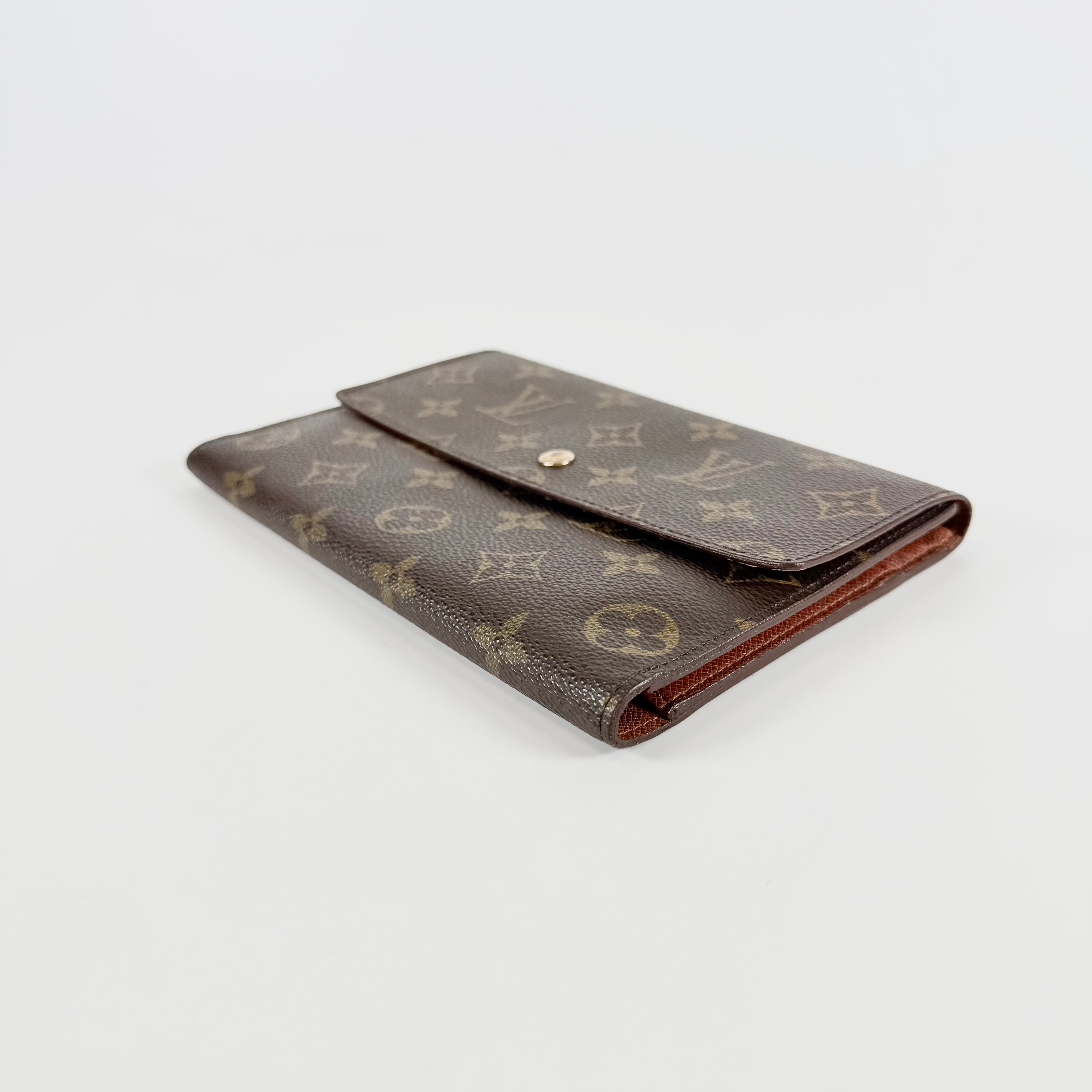 2608 secondhand LV Monogram Pochette Passeport Wallet