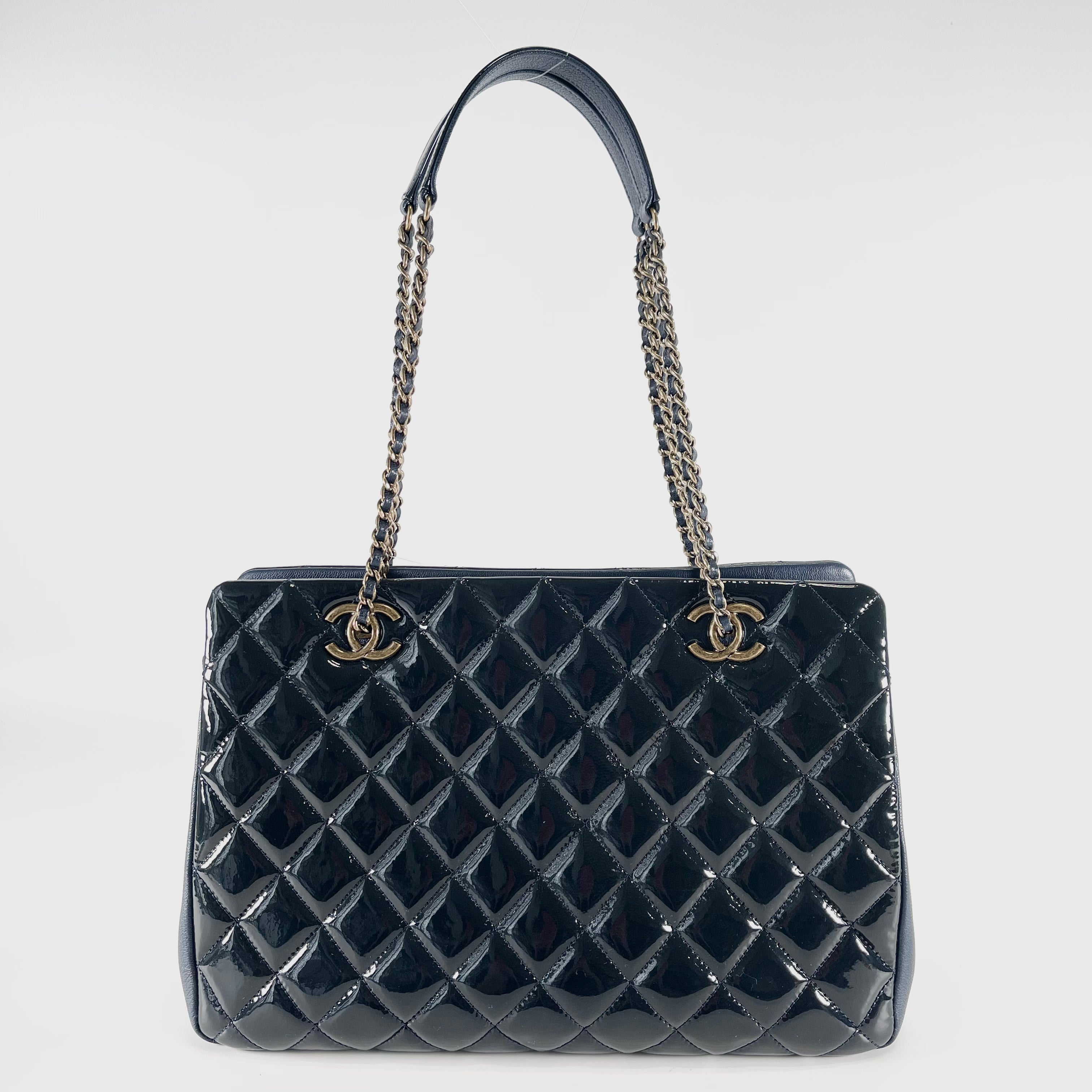 2603 secondhand CHANEL brand bag shoulder blue box 113