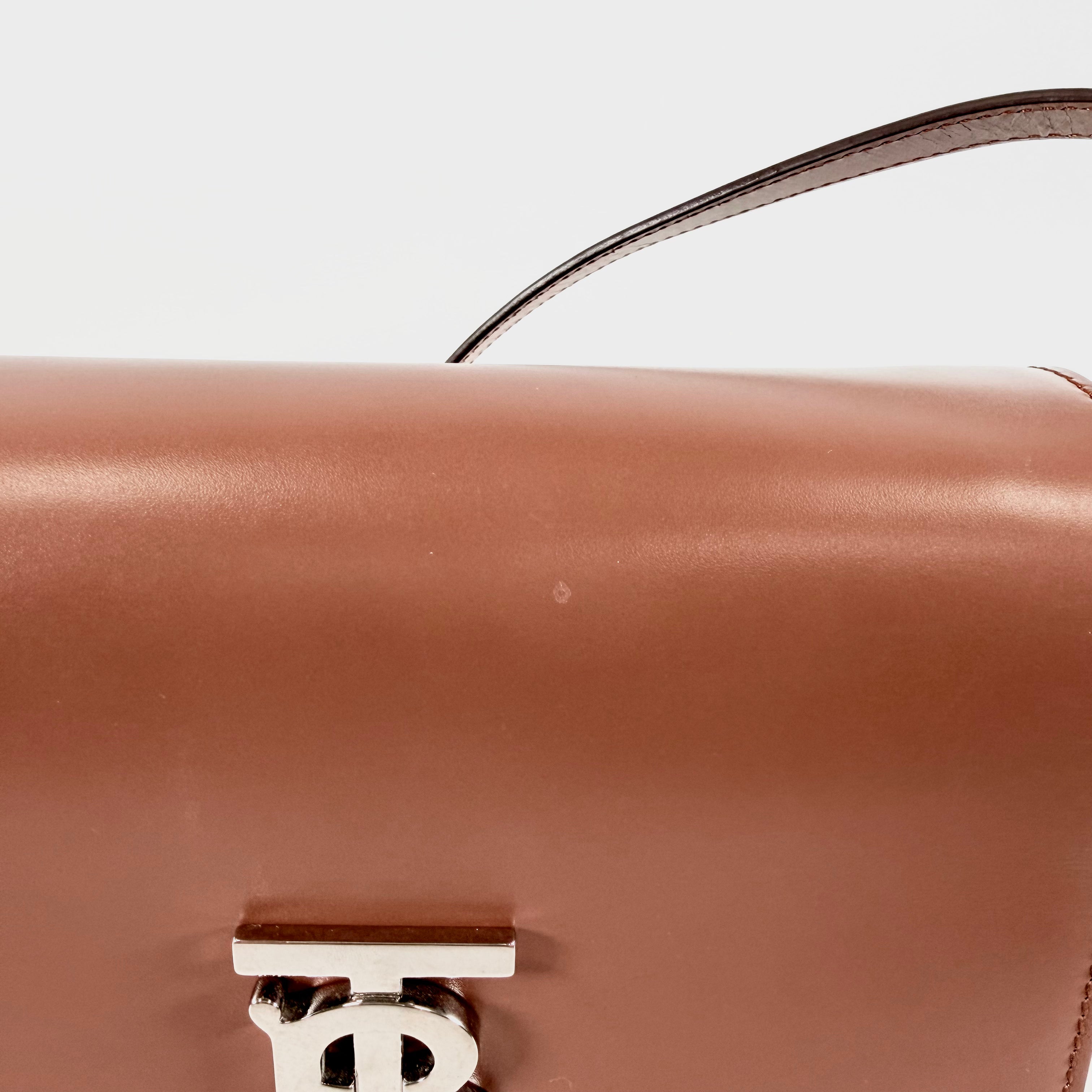 2607 secondhand BURBERRY ITKUOSRL126ES TB bag Shoulder bag Small Brown