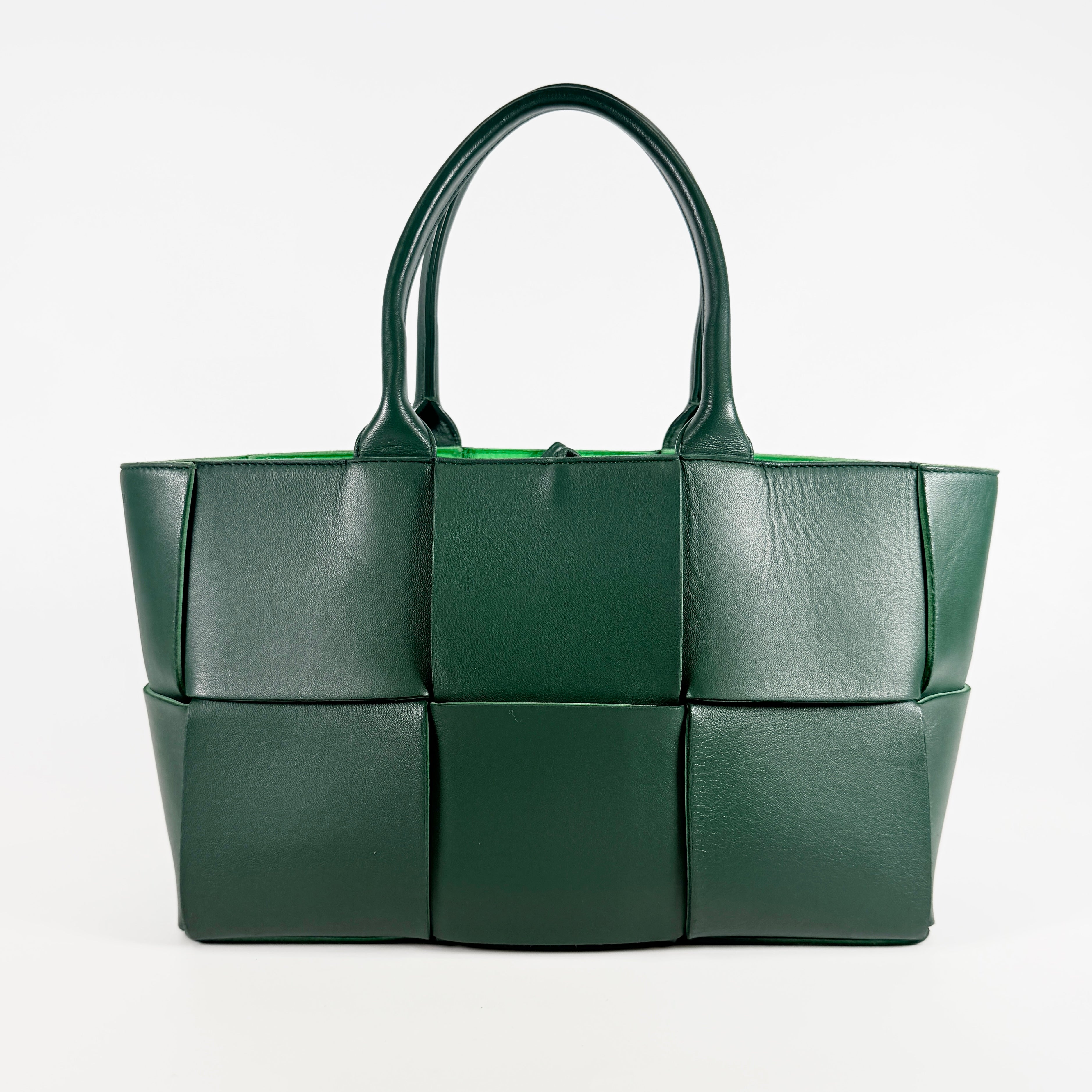 2608 secondhand BOTTEGA VENETA Arco Tote Bag
