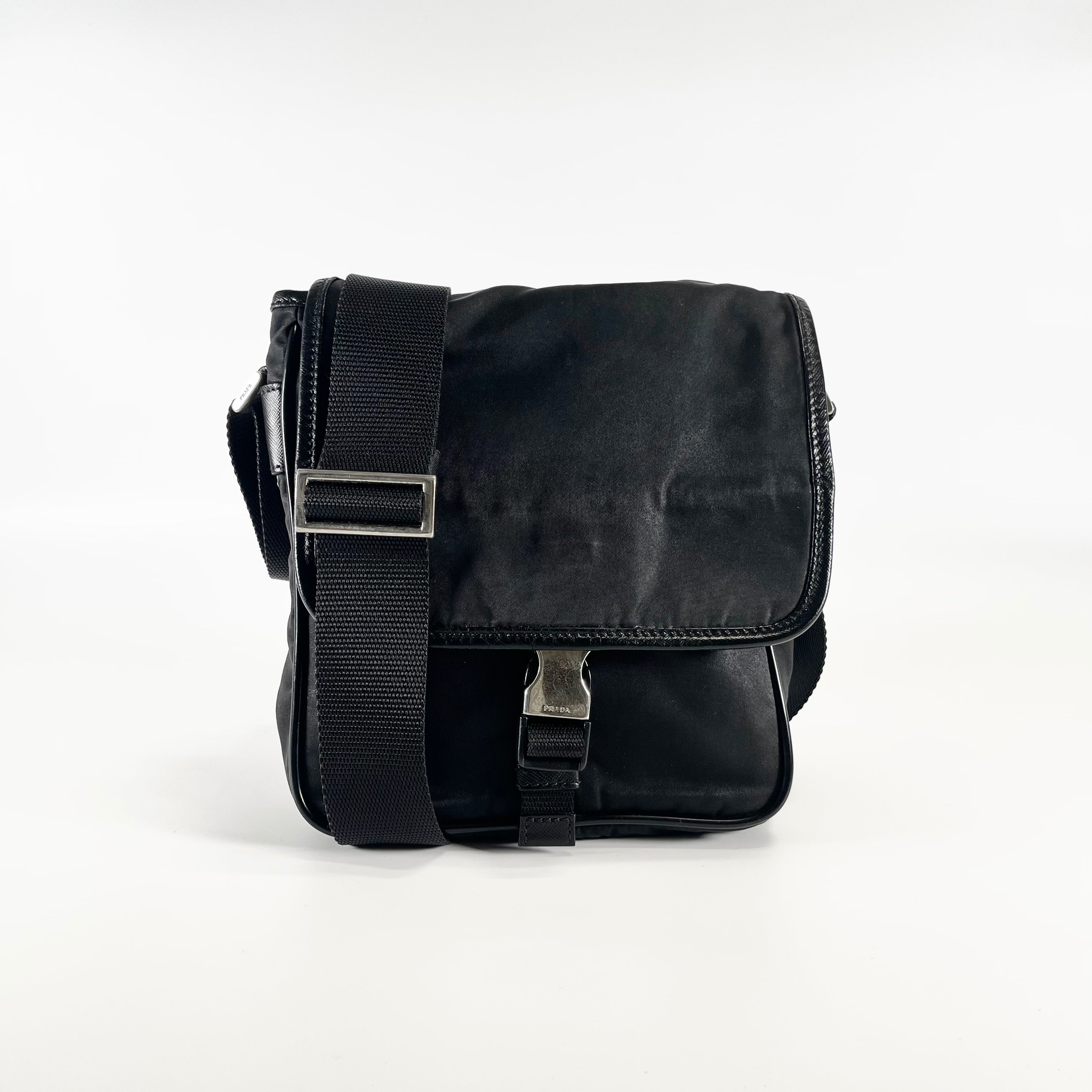 2601 secondhand PRADA nylon Shoulder bag