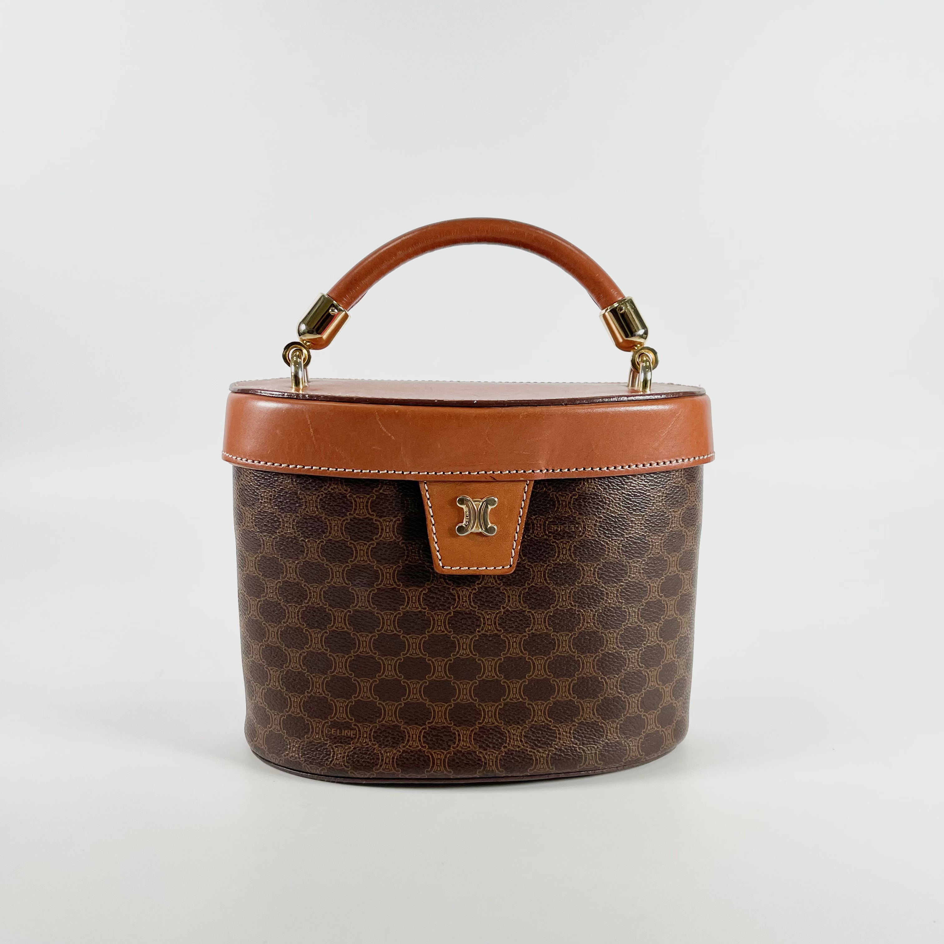 2602 secondhand CELINE Macadam Vanity bag