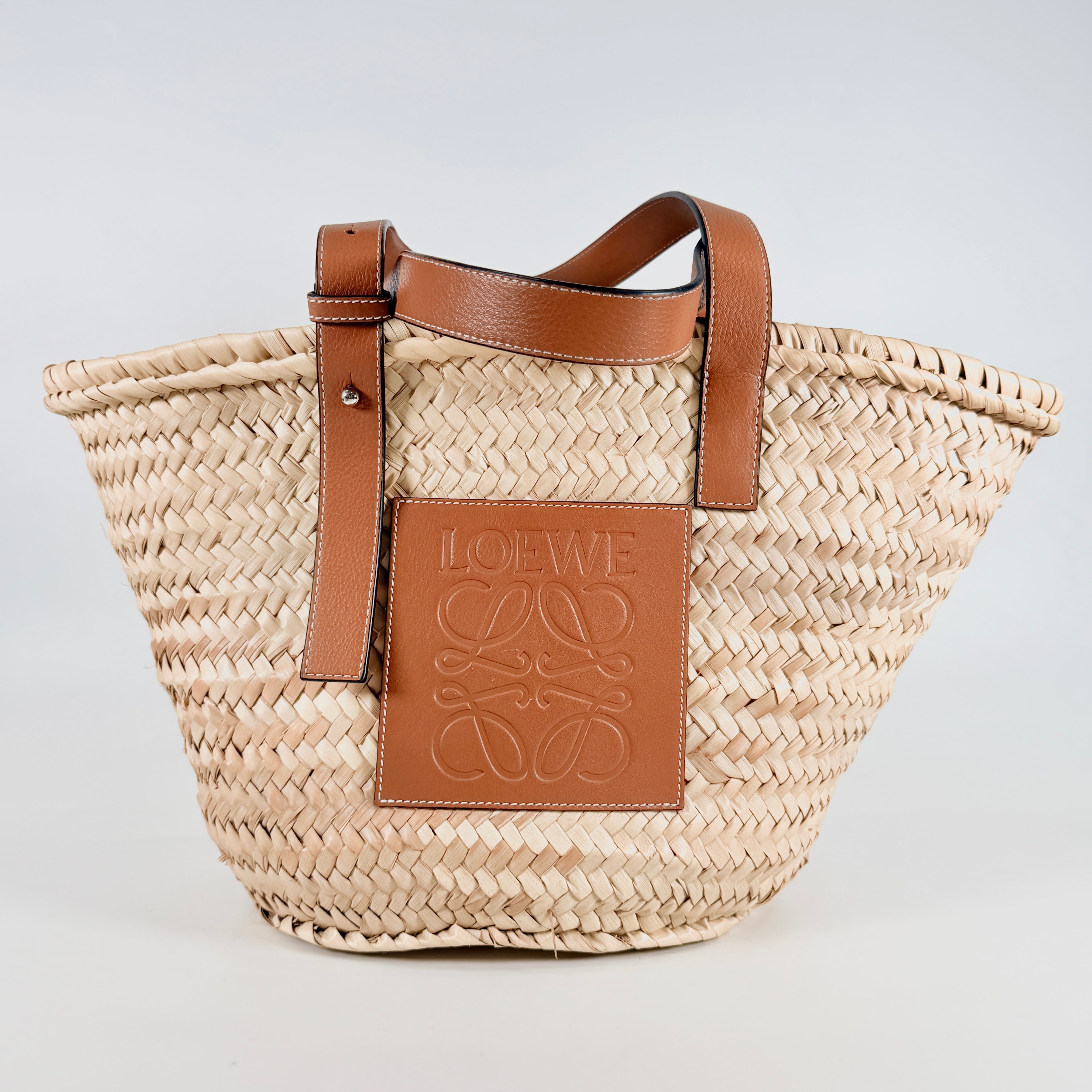 2607 secondhand LOEWE basket