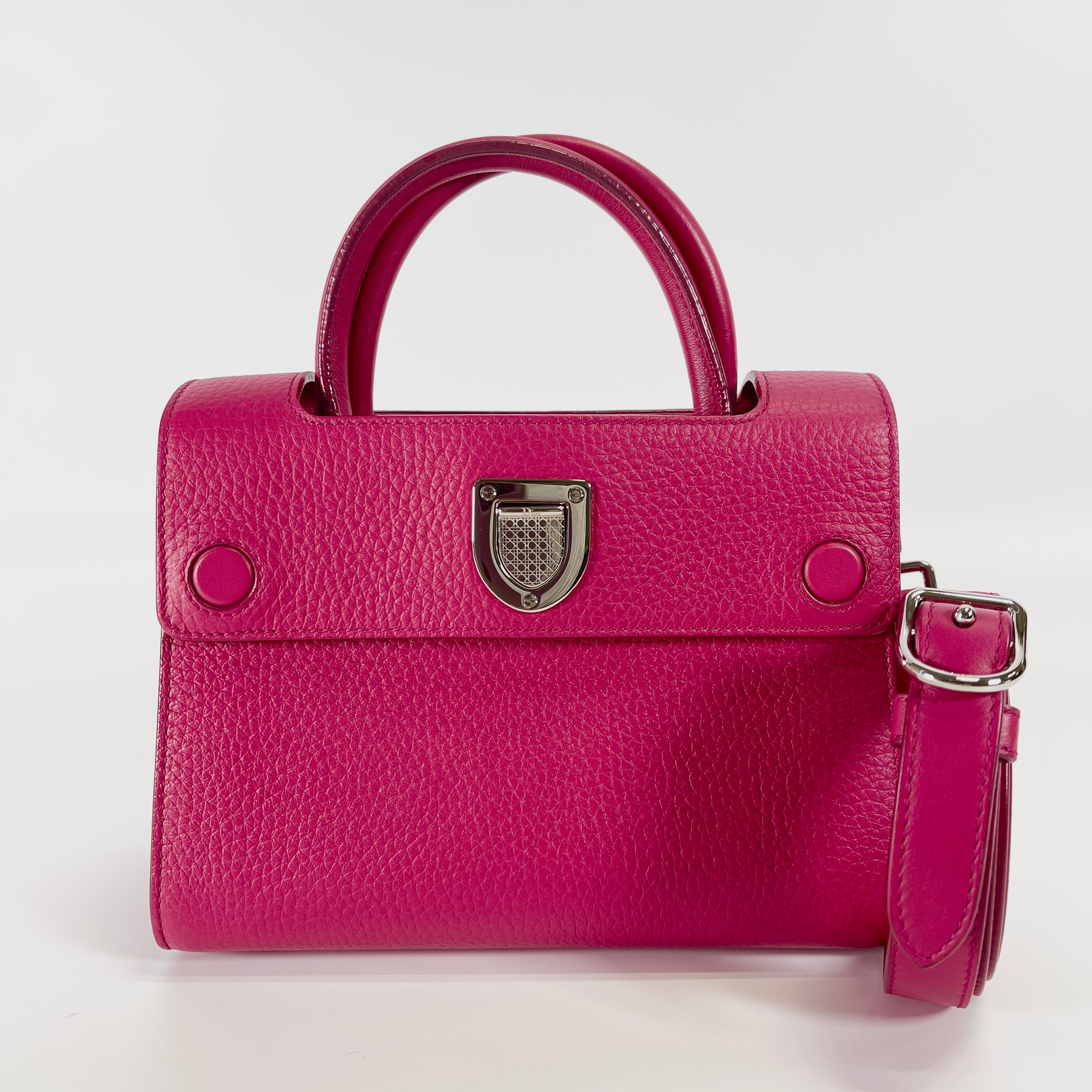2603 secondhand CD hand bag