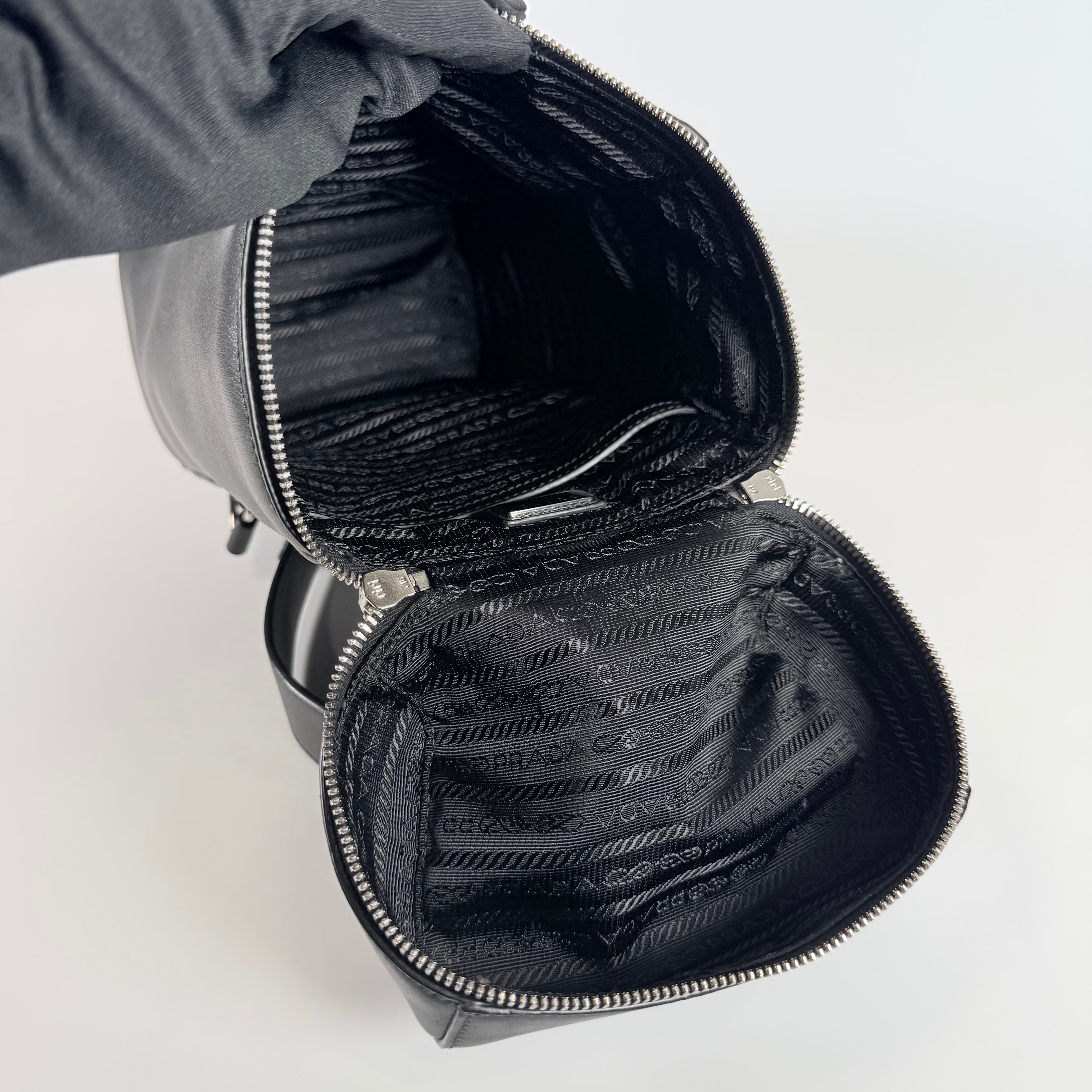 2608 secondhand PRADA One Shoulder Bag