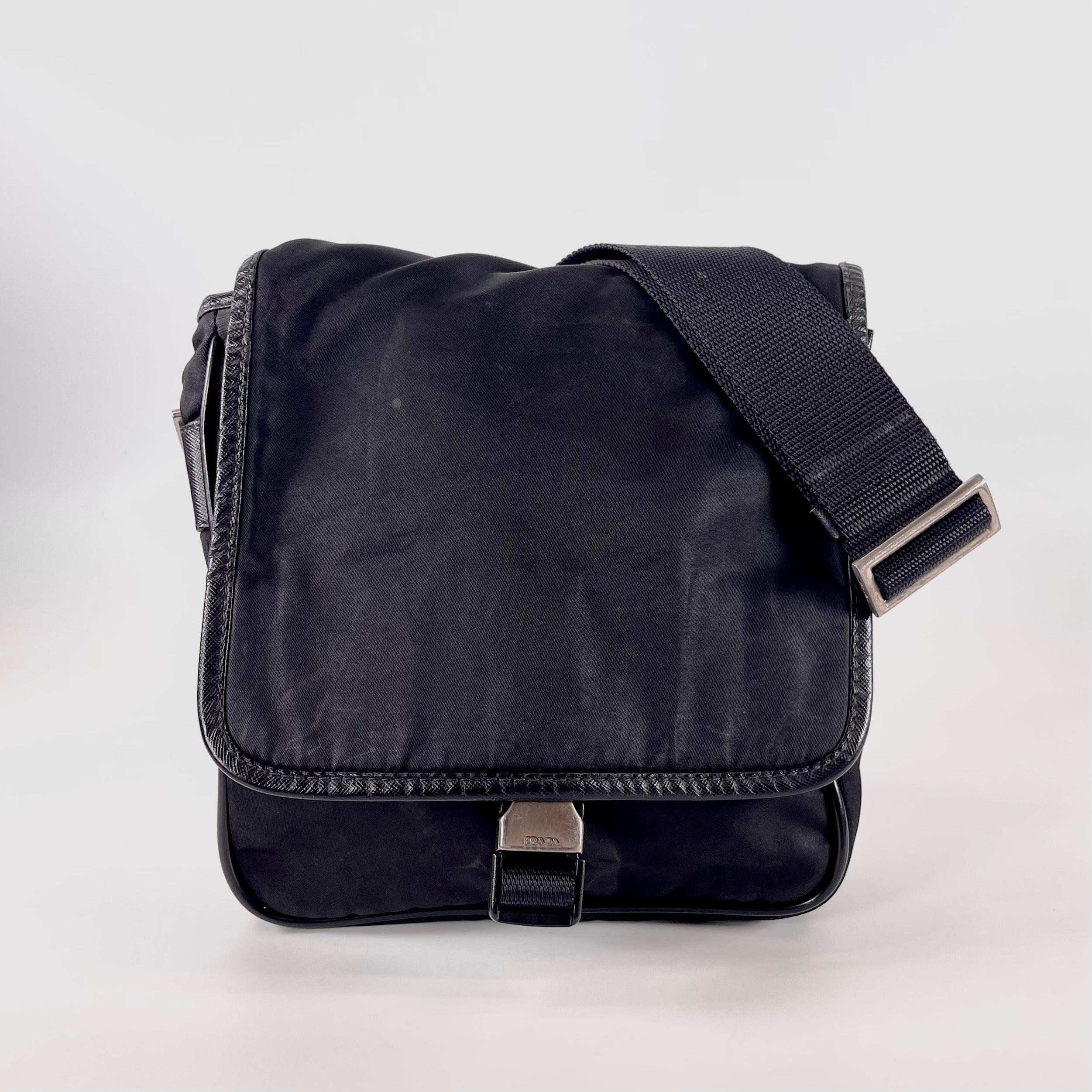 2512 secondhand PRADA nylon Shoulder bag