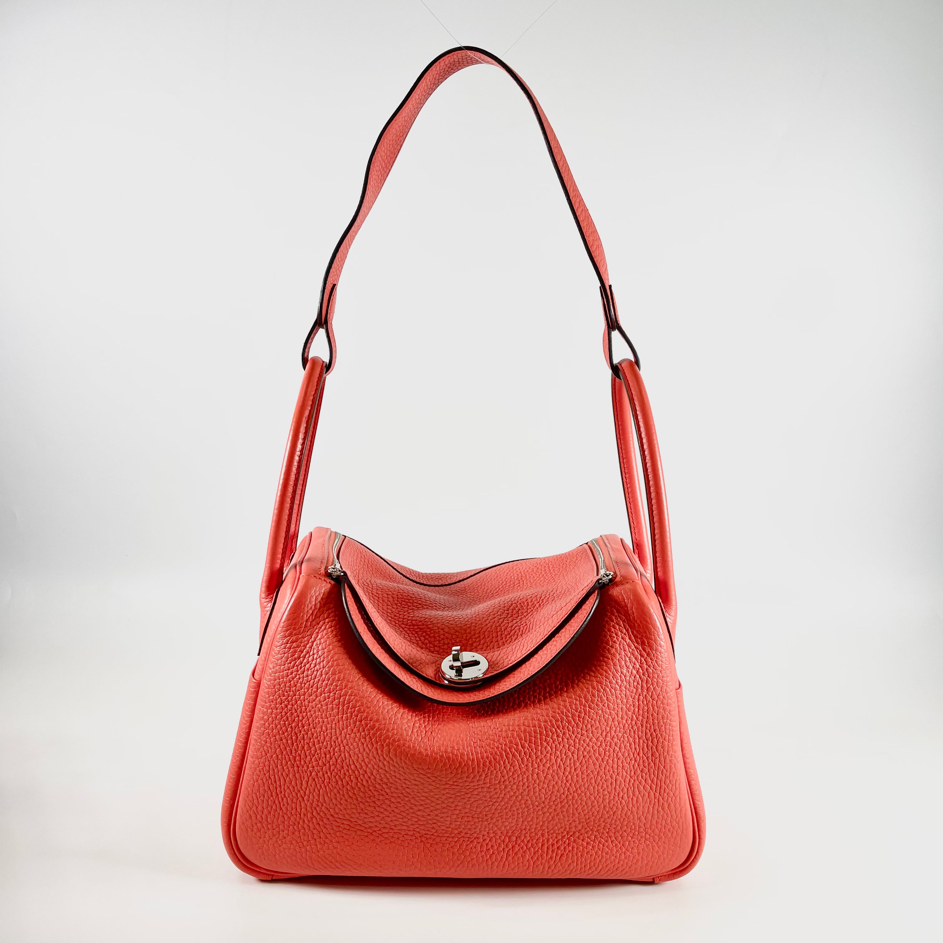 2602 secondhand HERMES Lindy 26