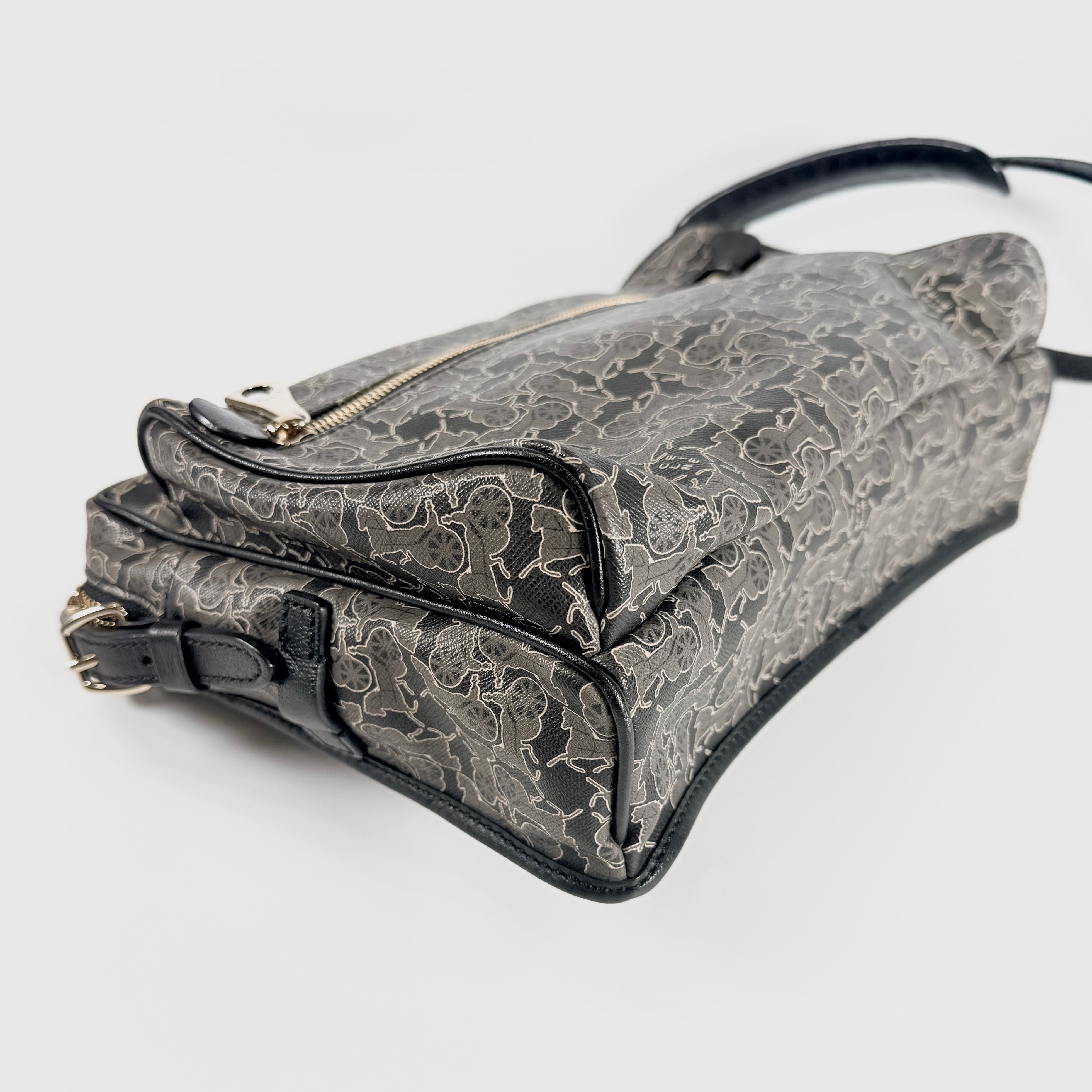 2607 secondhand CELINE Shoulder bag