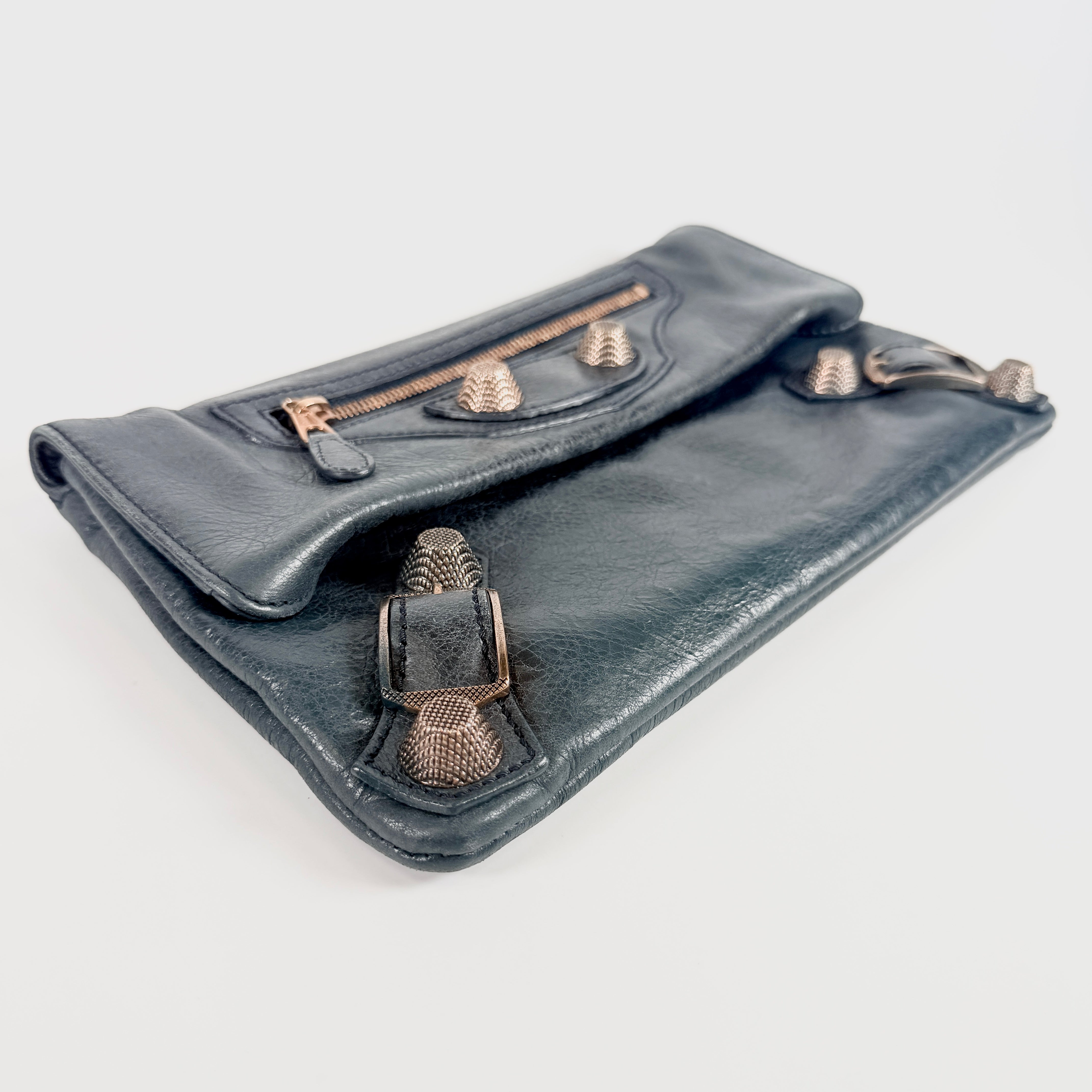 2608 secondhand BALENCIAGA Classic Clutch Grey