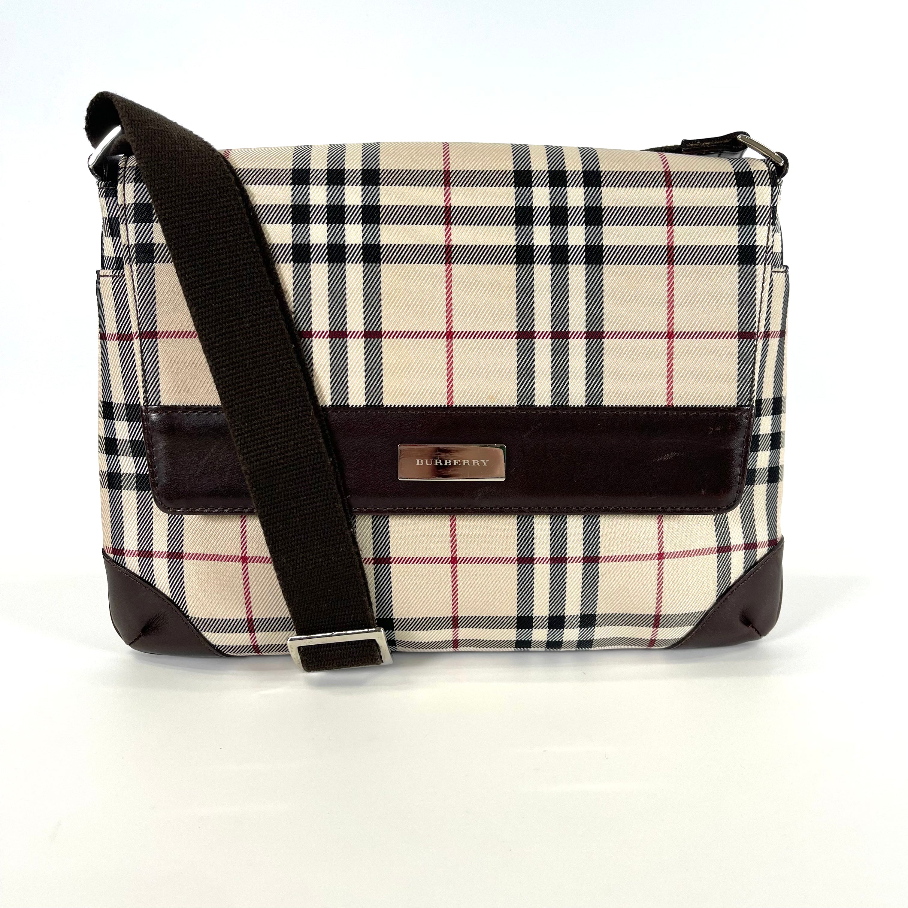 2511 BURBERRY Nova Check Shoulder Bag