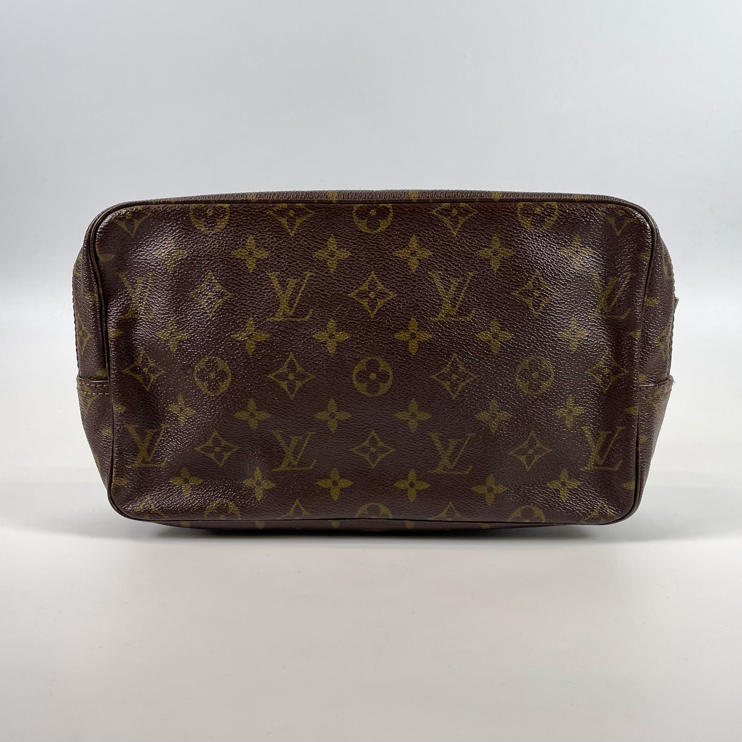 2512 secondhand Louis Vuitton Monogram Trousse Wallet