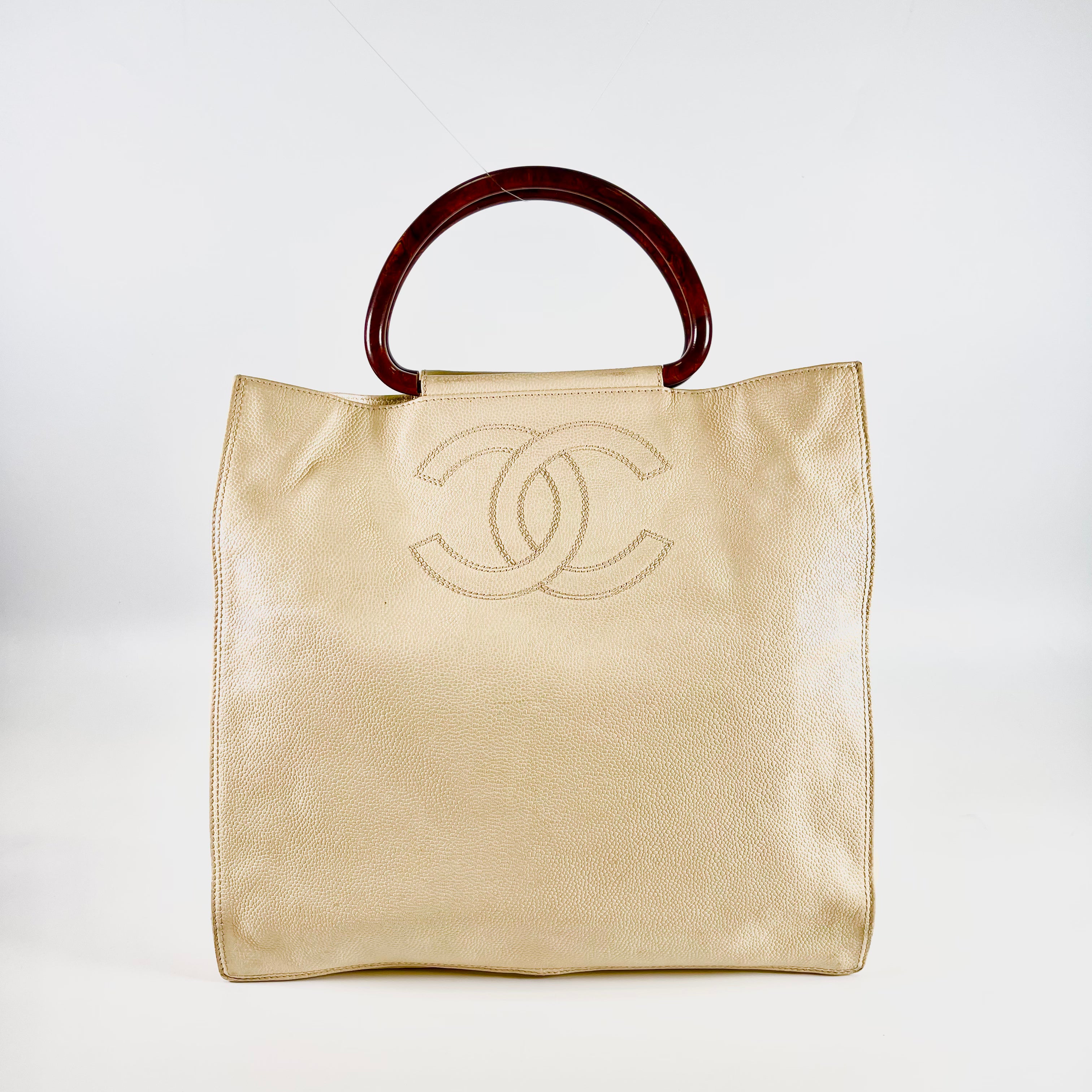 2602 secondhand CHANEL Wood handle hand bag