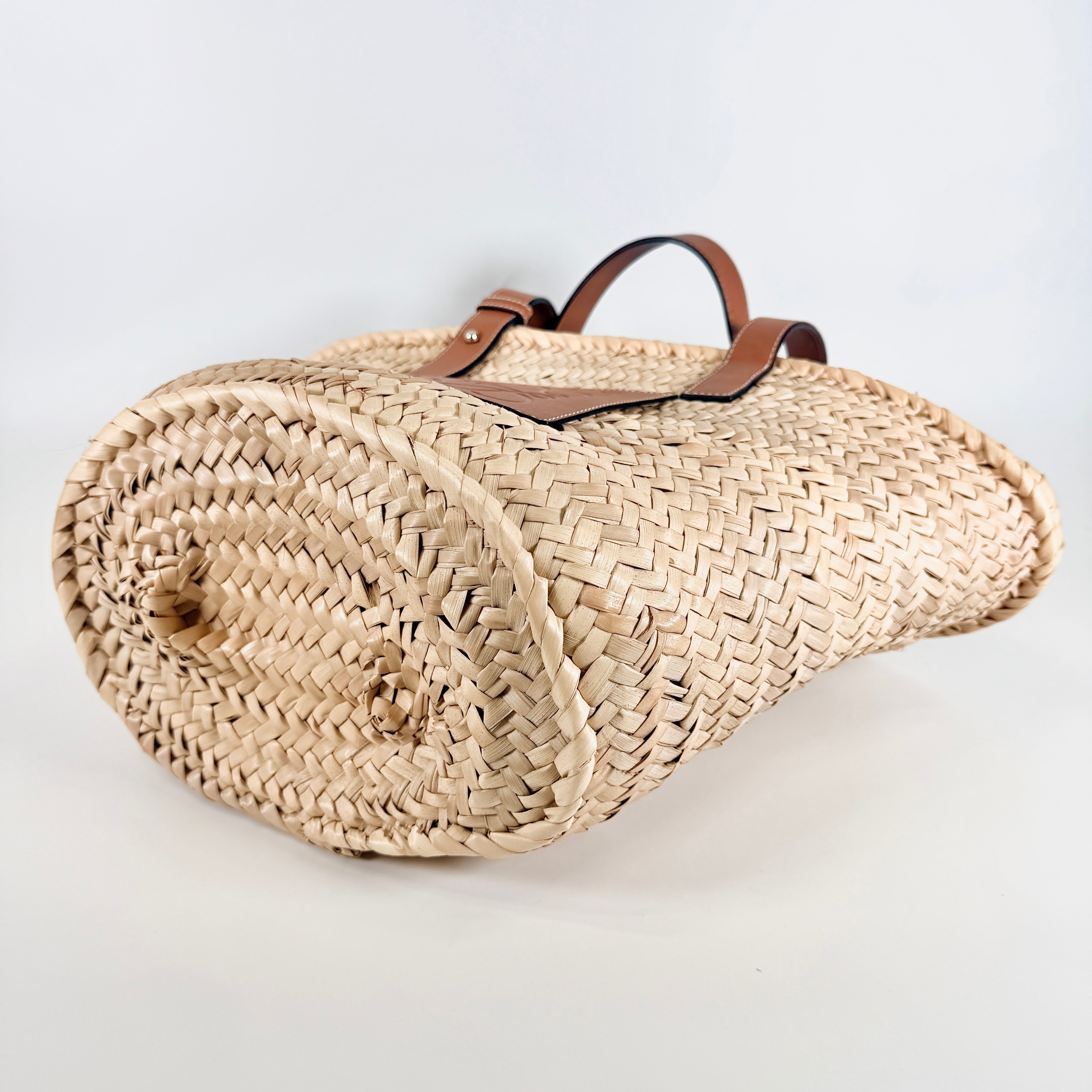 2607 secondhand LOEWE basket