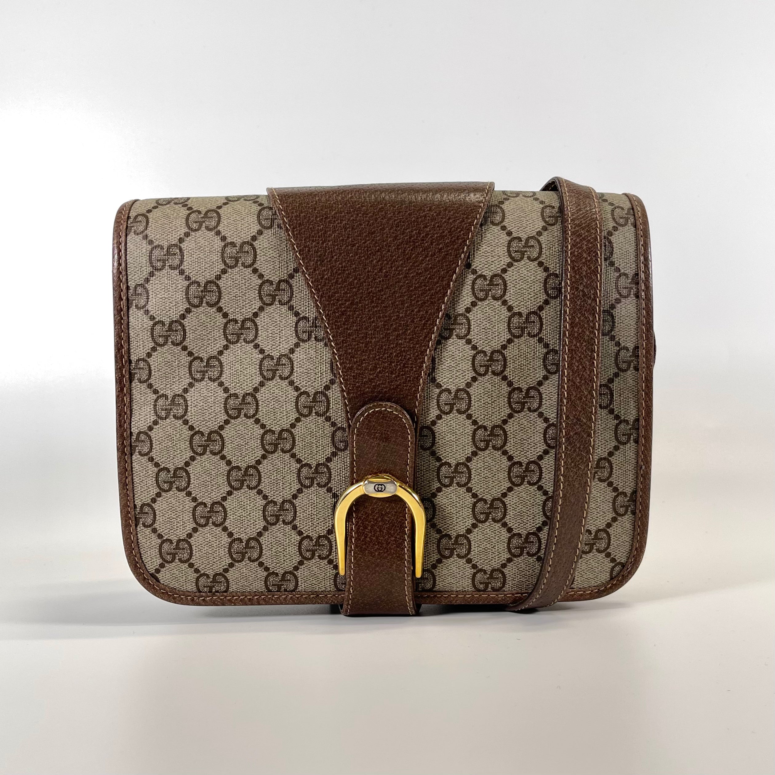 2512 secondhand GUCCI GGSupreme shoulderbag