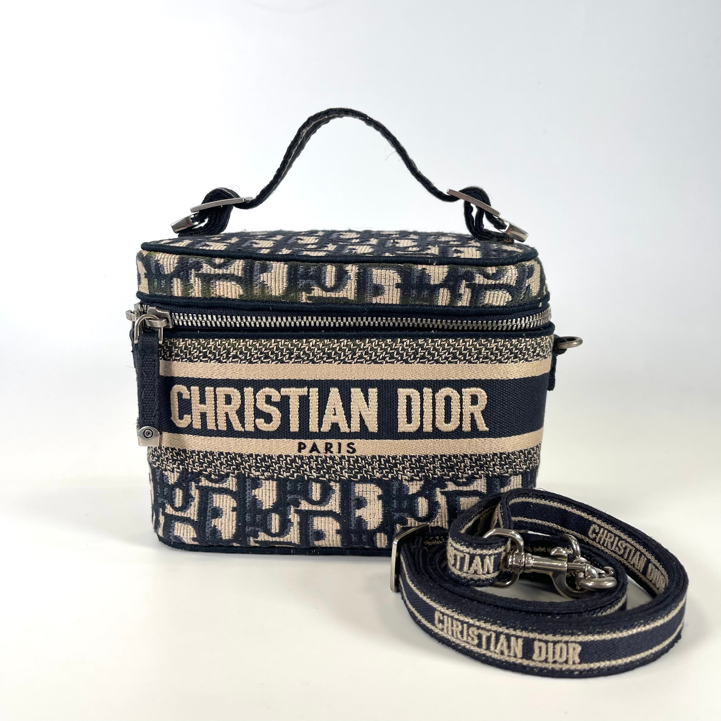 2512 secondhand CD Vanity bag