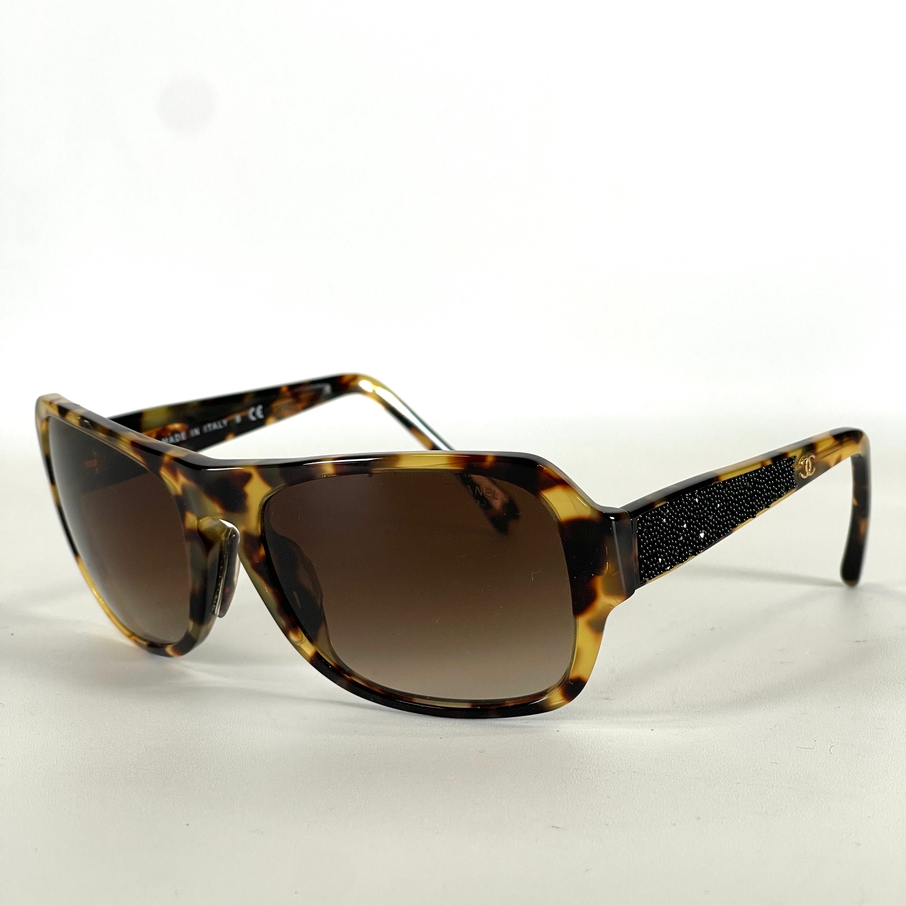 2507 CHANEL sunglasses