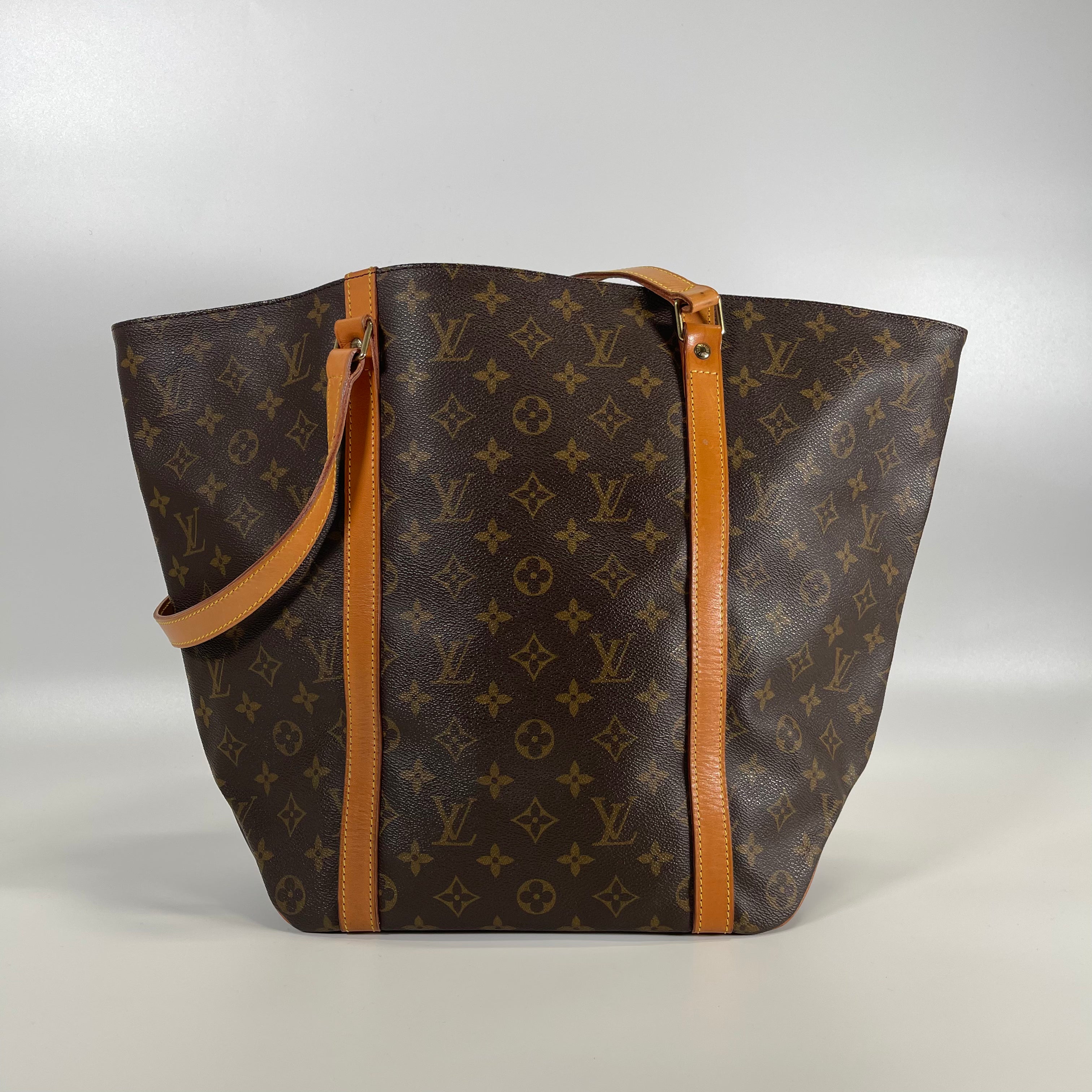 2512 secondhand Louis Vuitton bag Sack shopping / Monogram