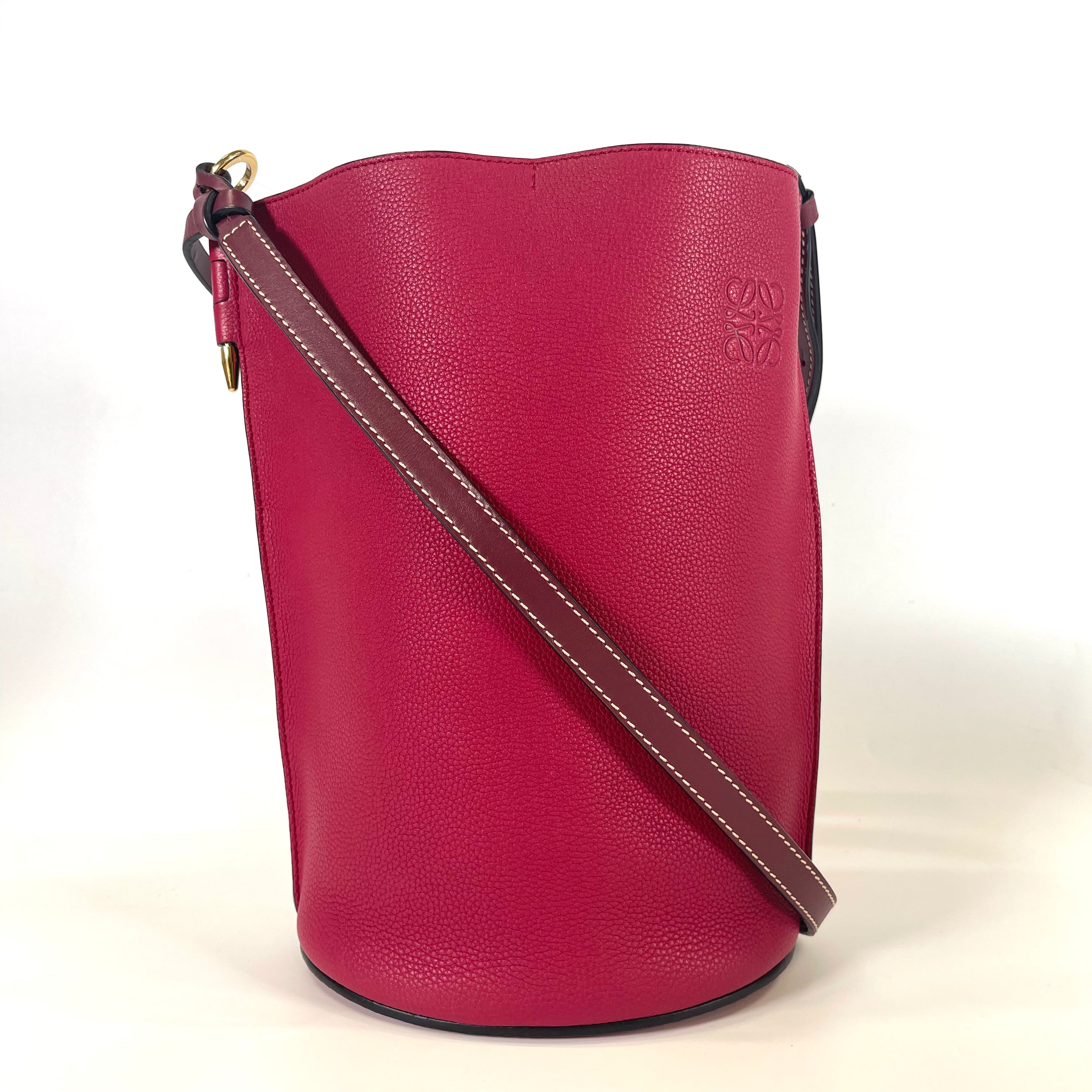 2511 LOEWE gate bucket shoulder