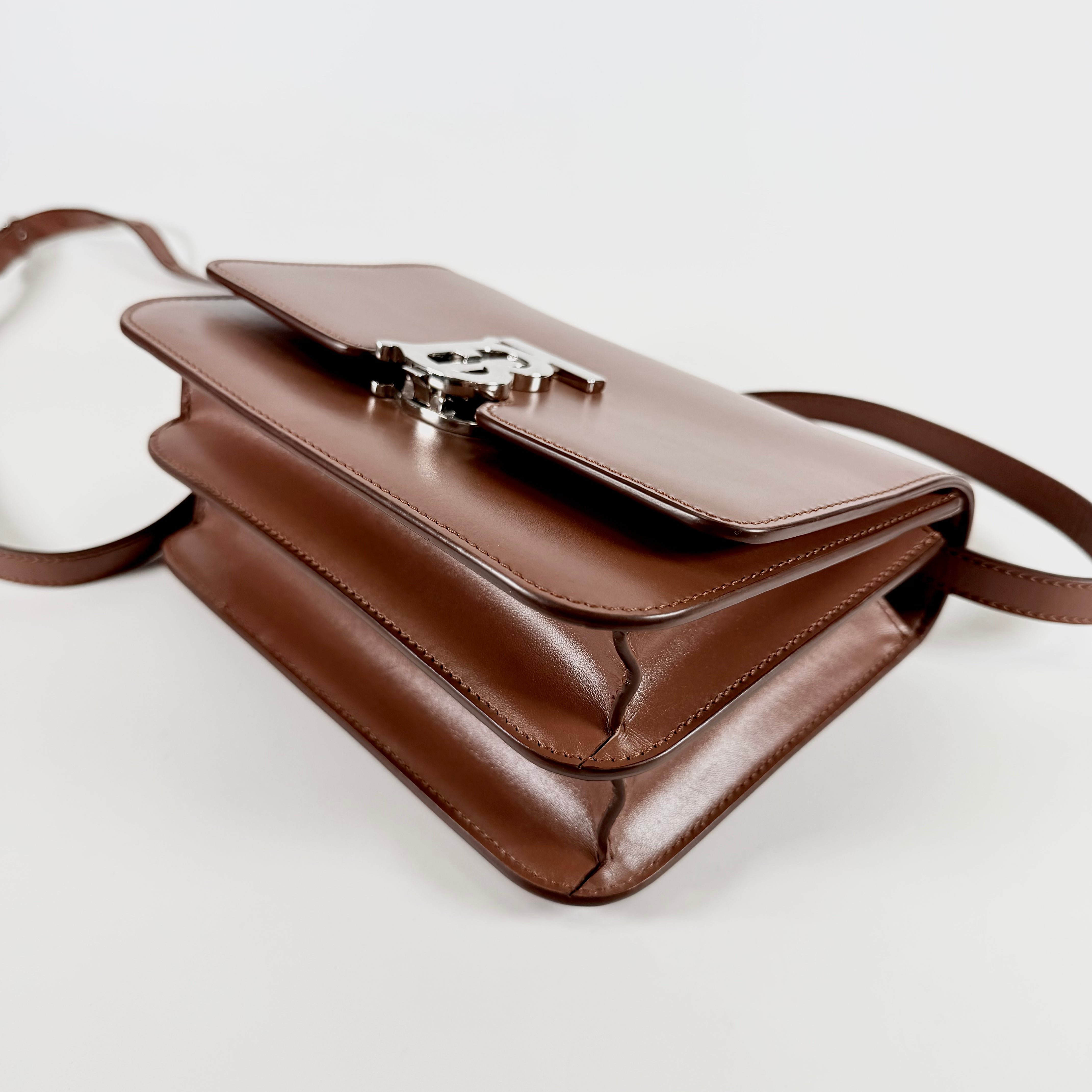 2607 secondhand BURBERRY ITKUOSRL126ES TB bag Shoulder bag Small Brown