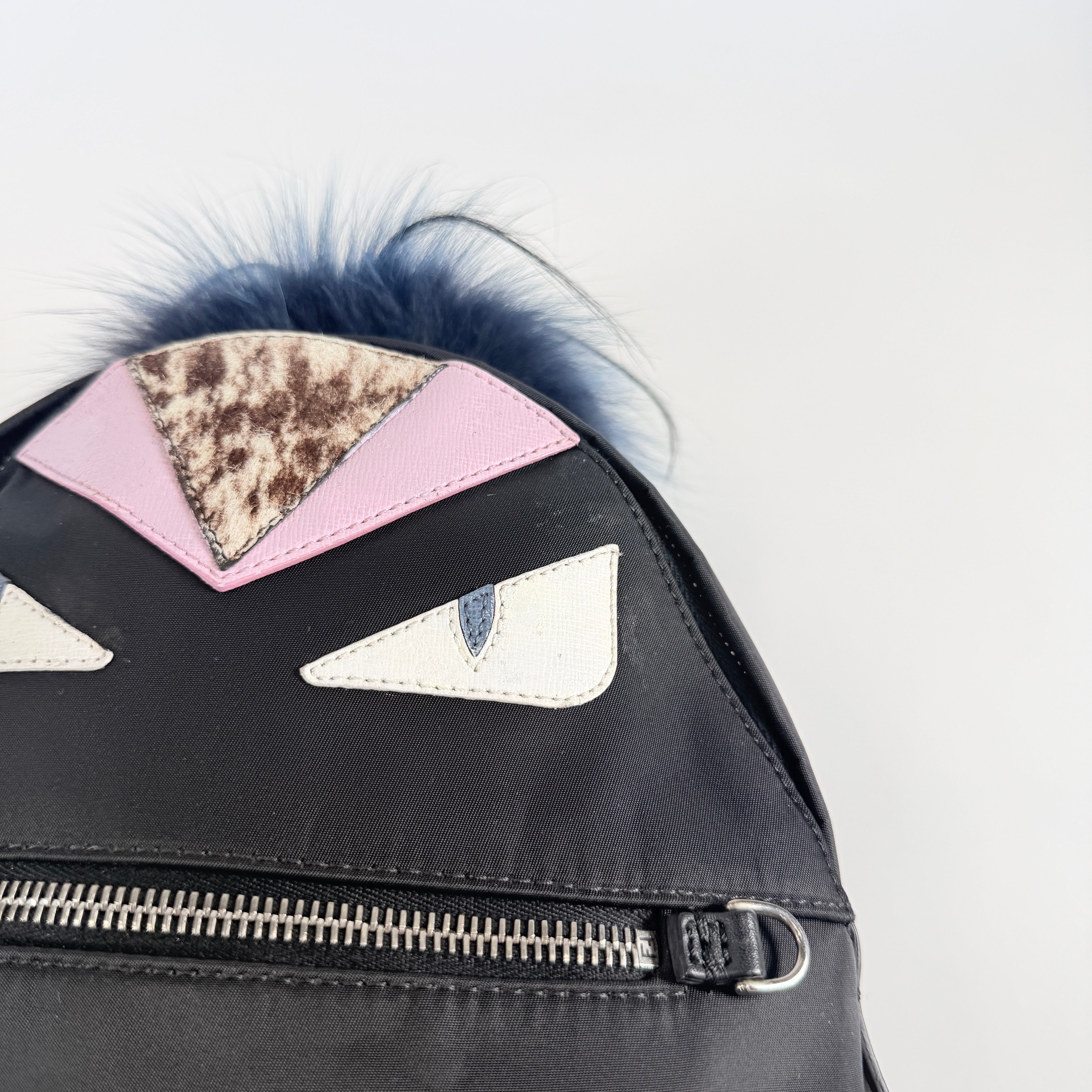 2608 secondhand FENDI bag backpack